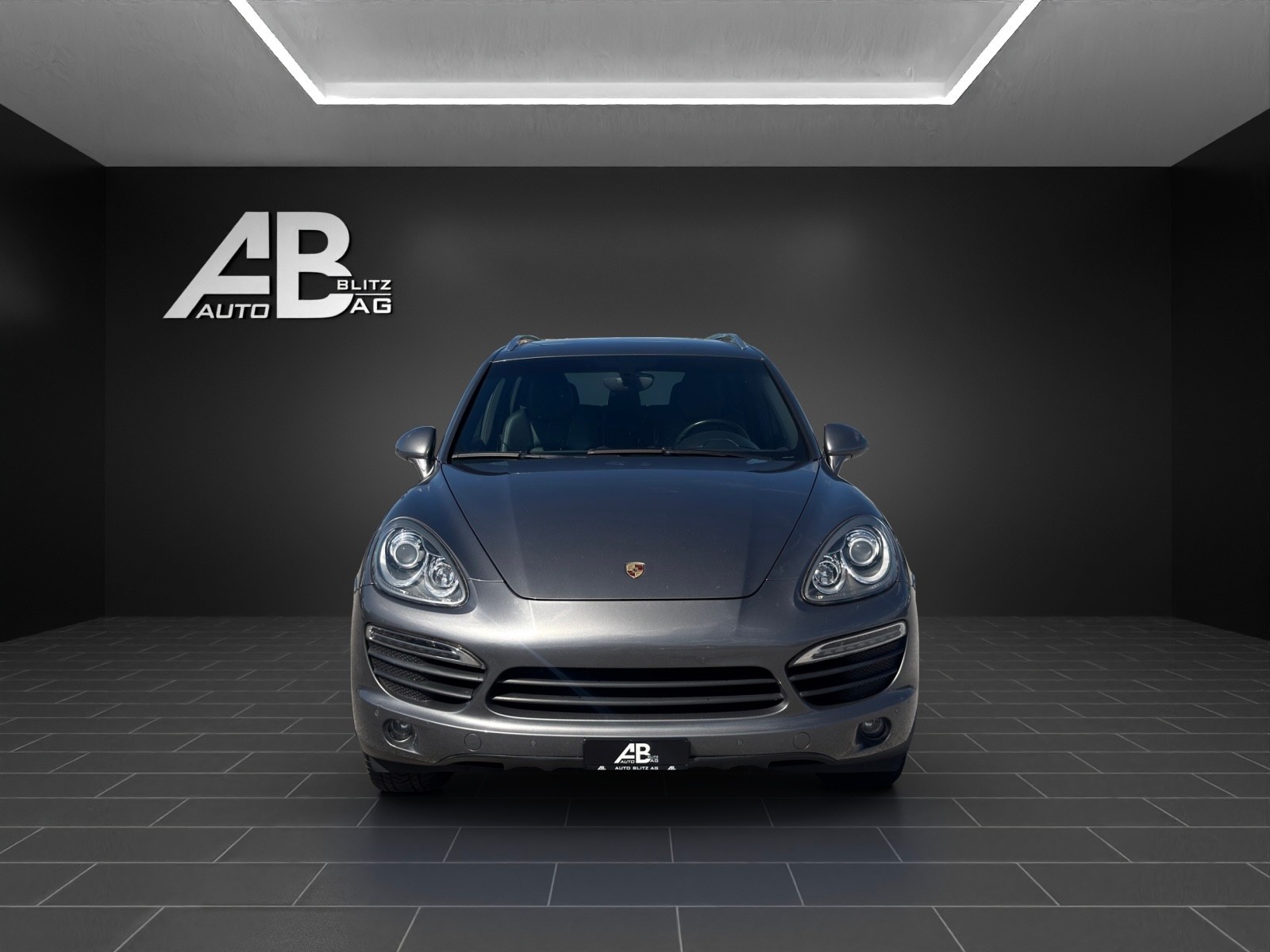 PORSCHE Cayenne S mit 400 PS-image-0