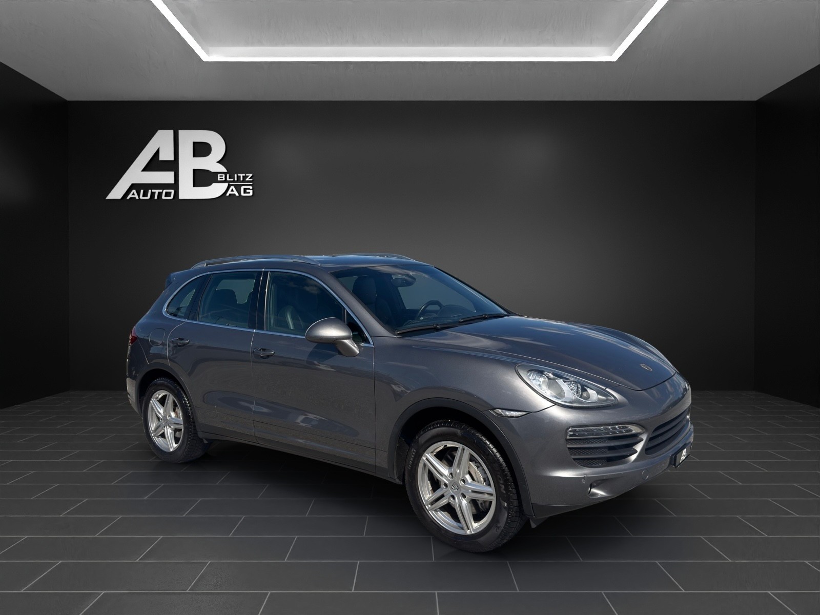 PORSCHE Cayenne S mit 400 PS-image-5