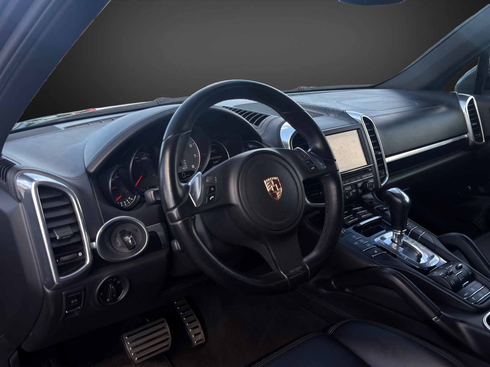 PORSCHE Cayenne S mit 400 PS-image-7