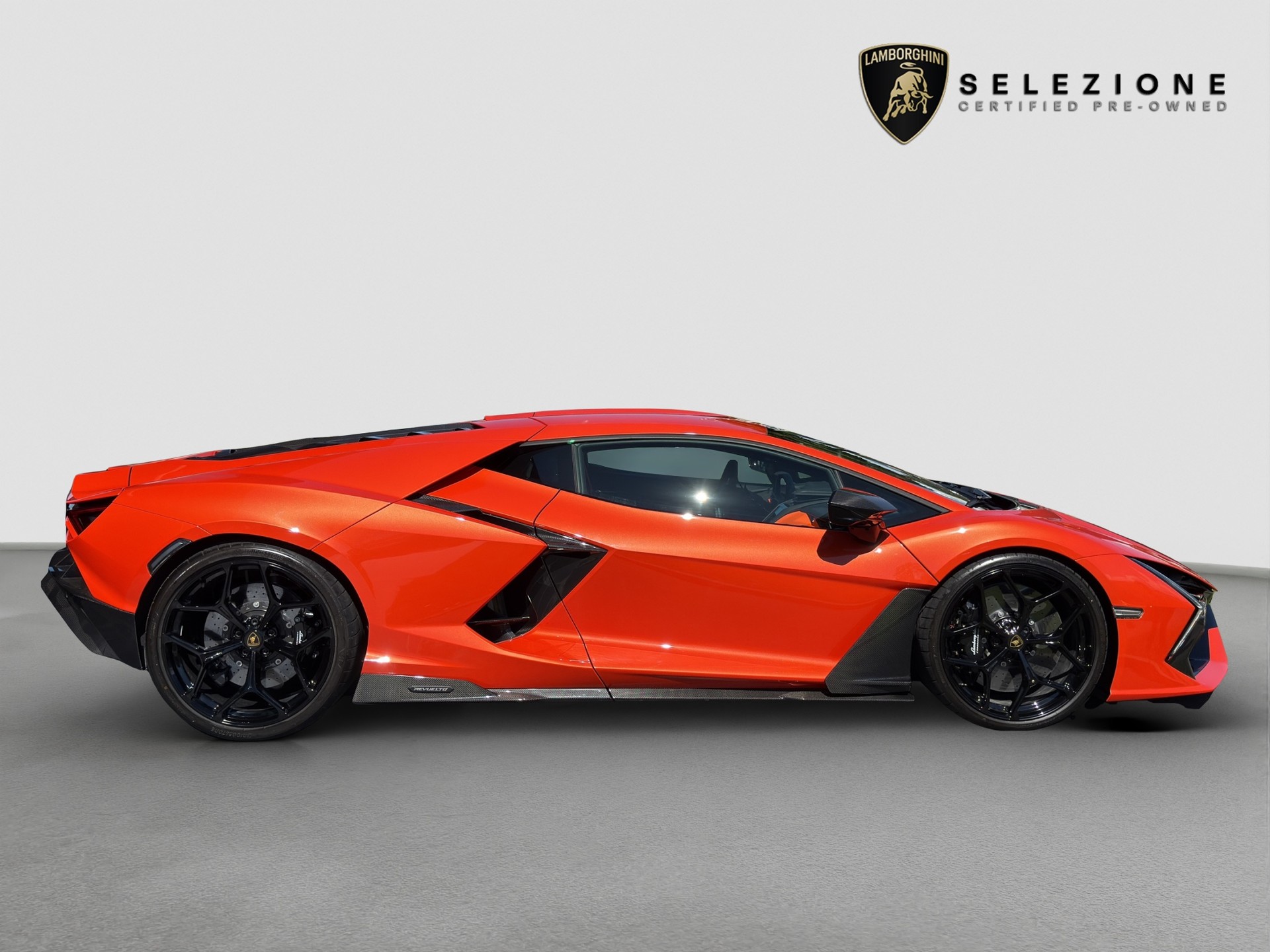 LAMBORGHINI Revuelto HPEV-showroom-element-1