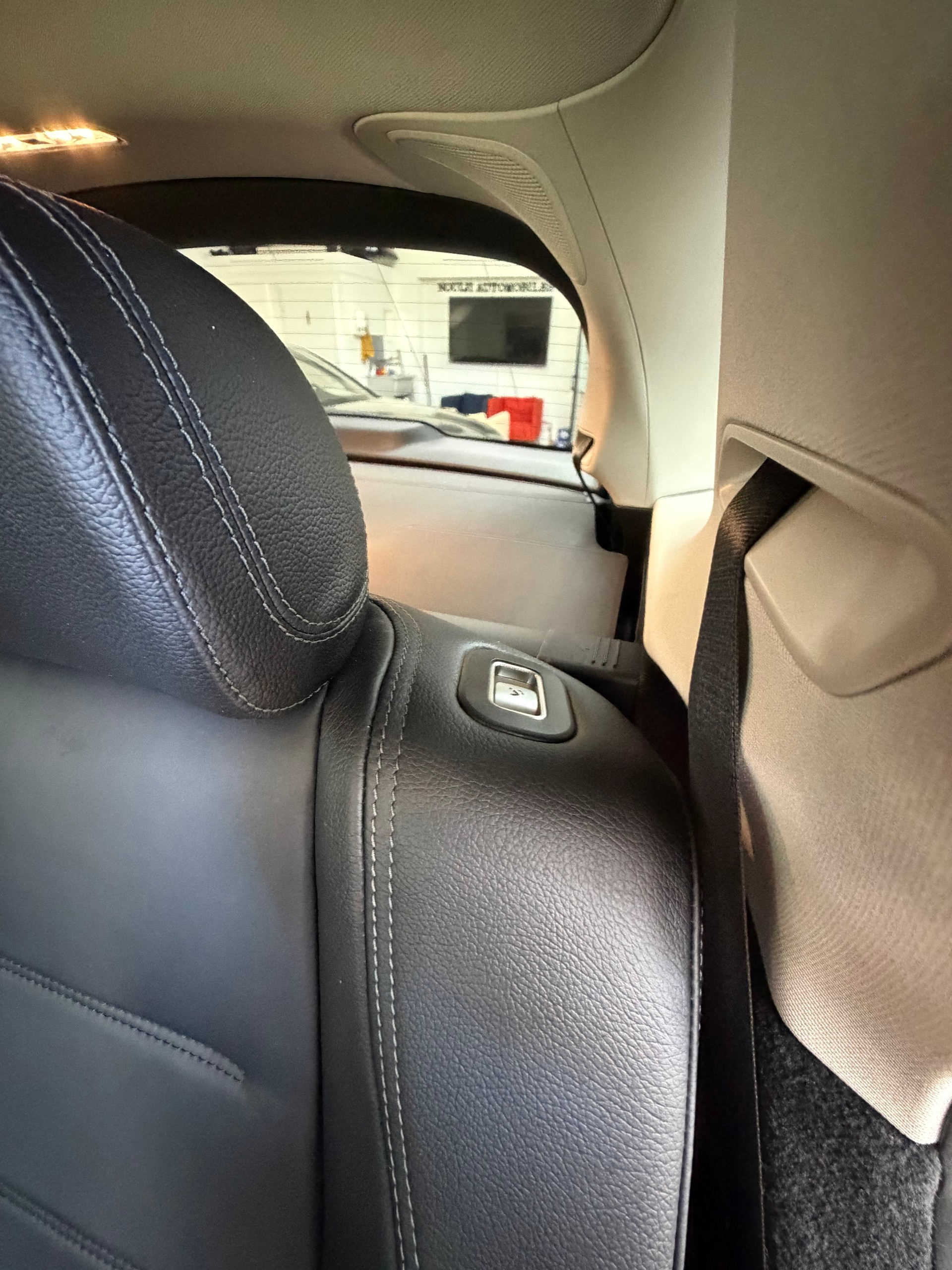 MERCEDES-BENZ GLE 450 4Matic AMG Line 9G-Tronic-image-16