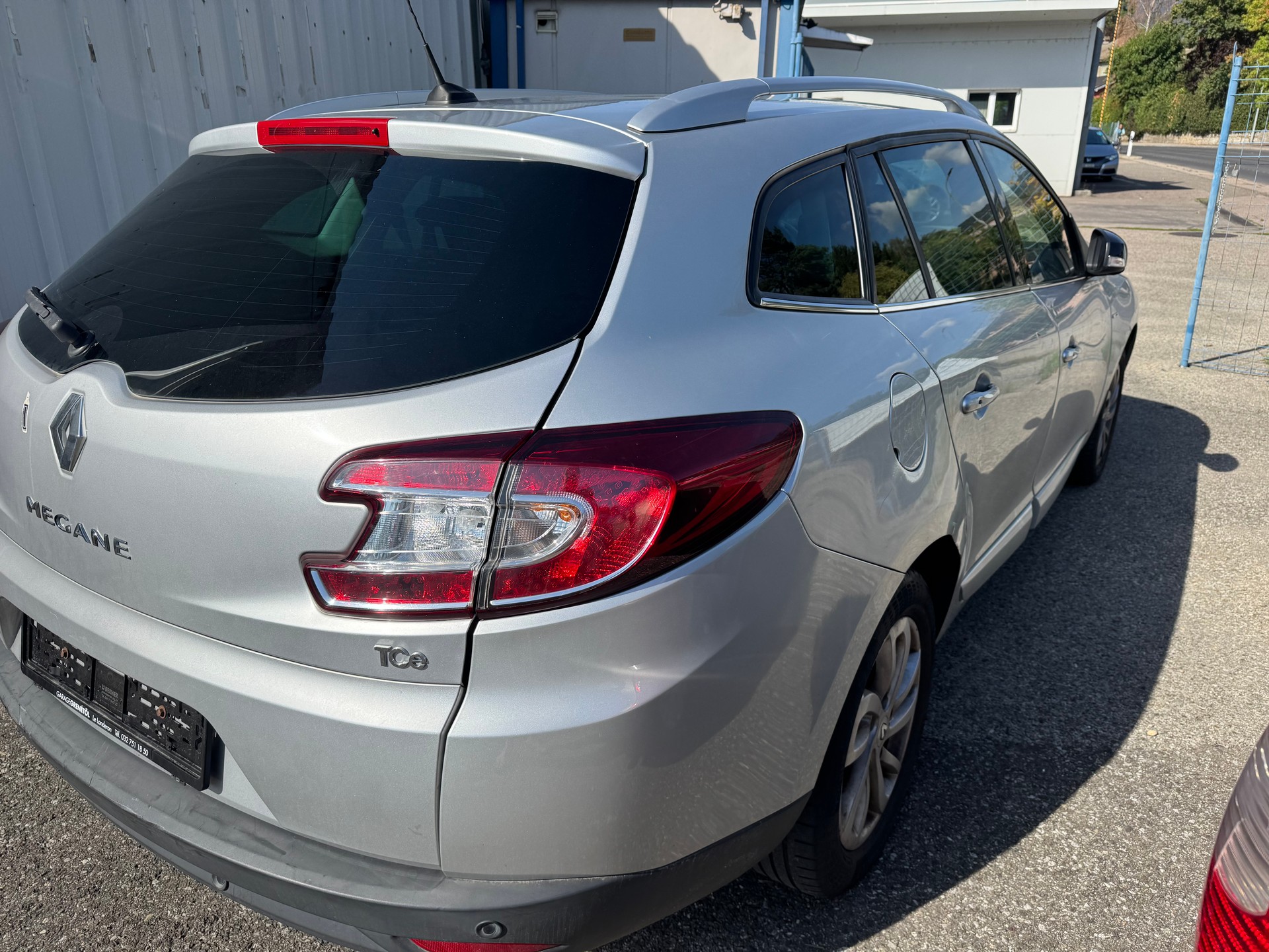 RENAULT Mégane Grandtour 1.2 16V Turbo Dynamique-image-4