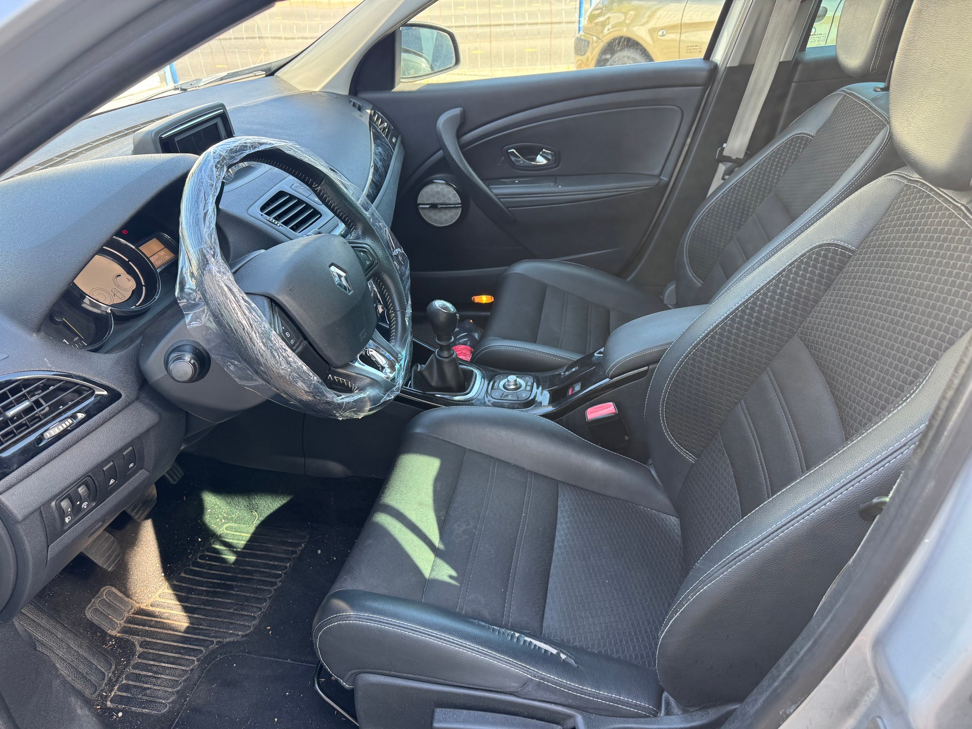 RENAULT Mégane Grandtour 1.2 16V Turbo Dynamique-image-5