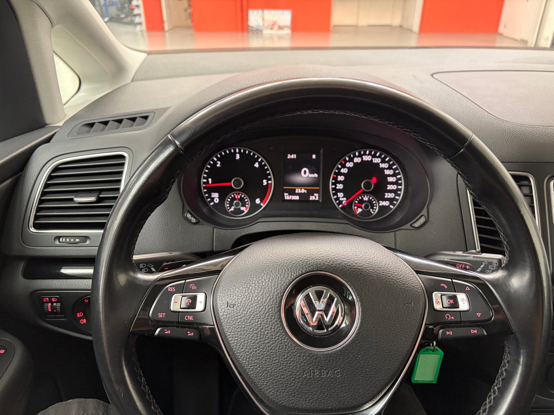 VW Sharan 2.0 TDI BMT Highline DSG-image-14