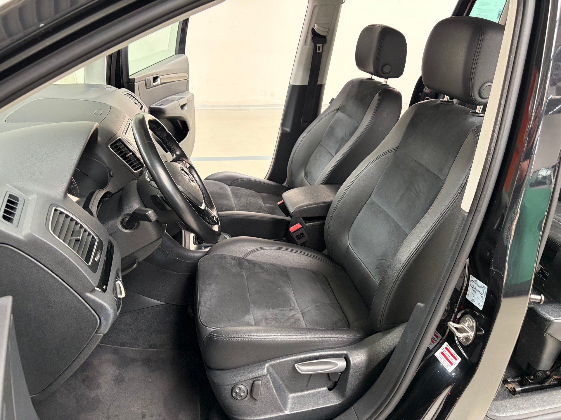 VW Sharan 2.0 TDI BMT Highline DSG-image-8