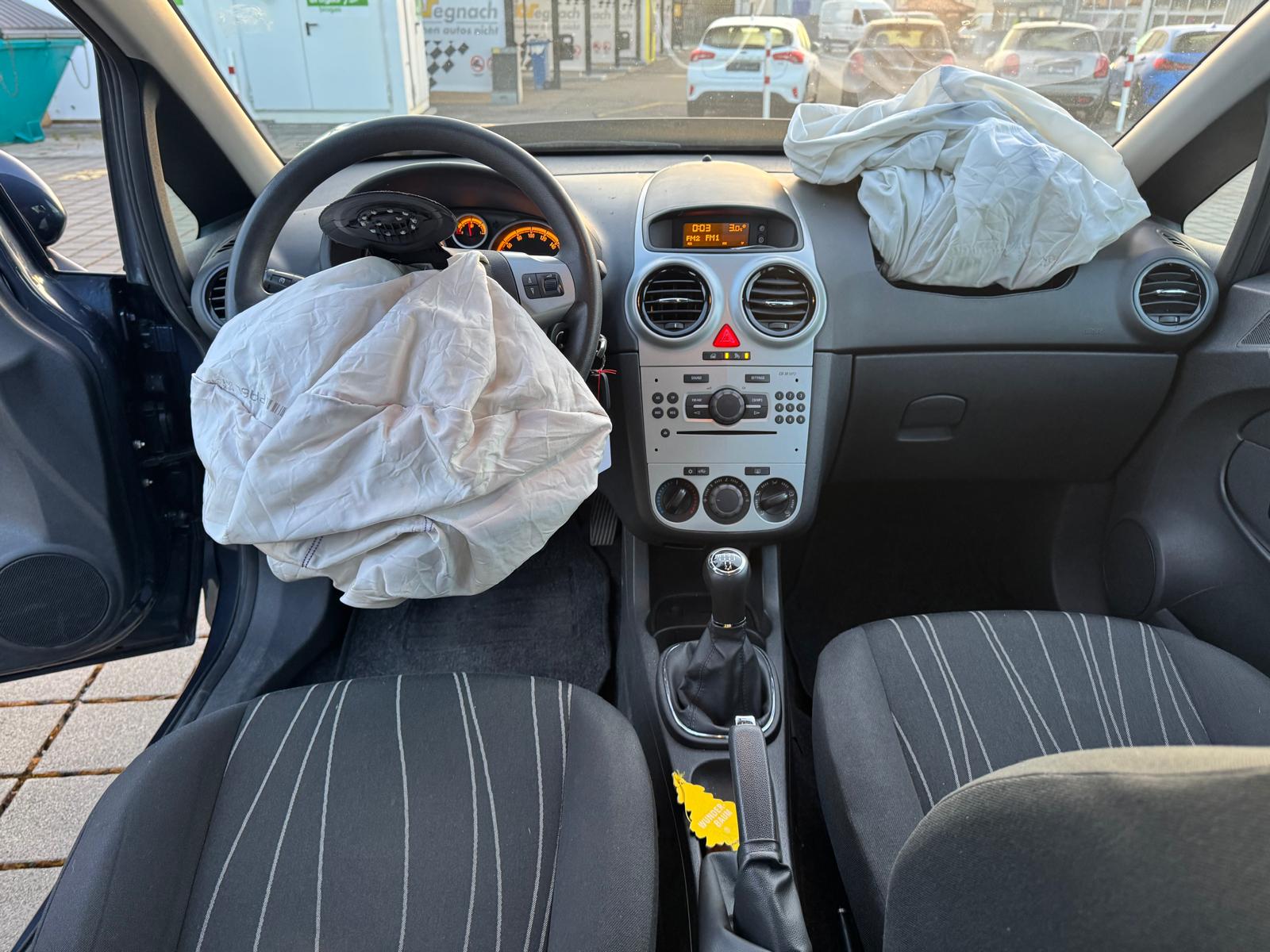 OPEL Corsa 1.2 TP Enjoy-image-8