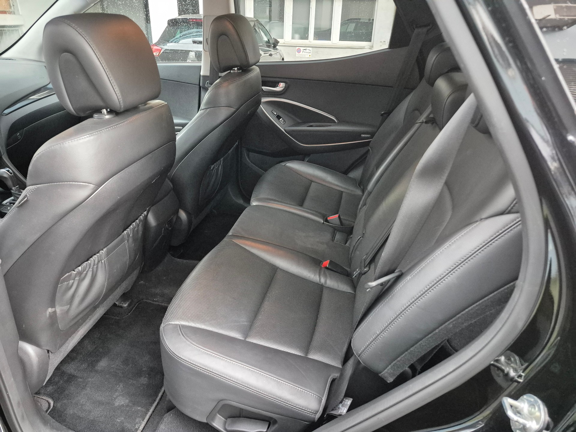 HYUNDAI Santa Fe 2.2 CRDI Premium 4WD Automatic-image-5
