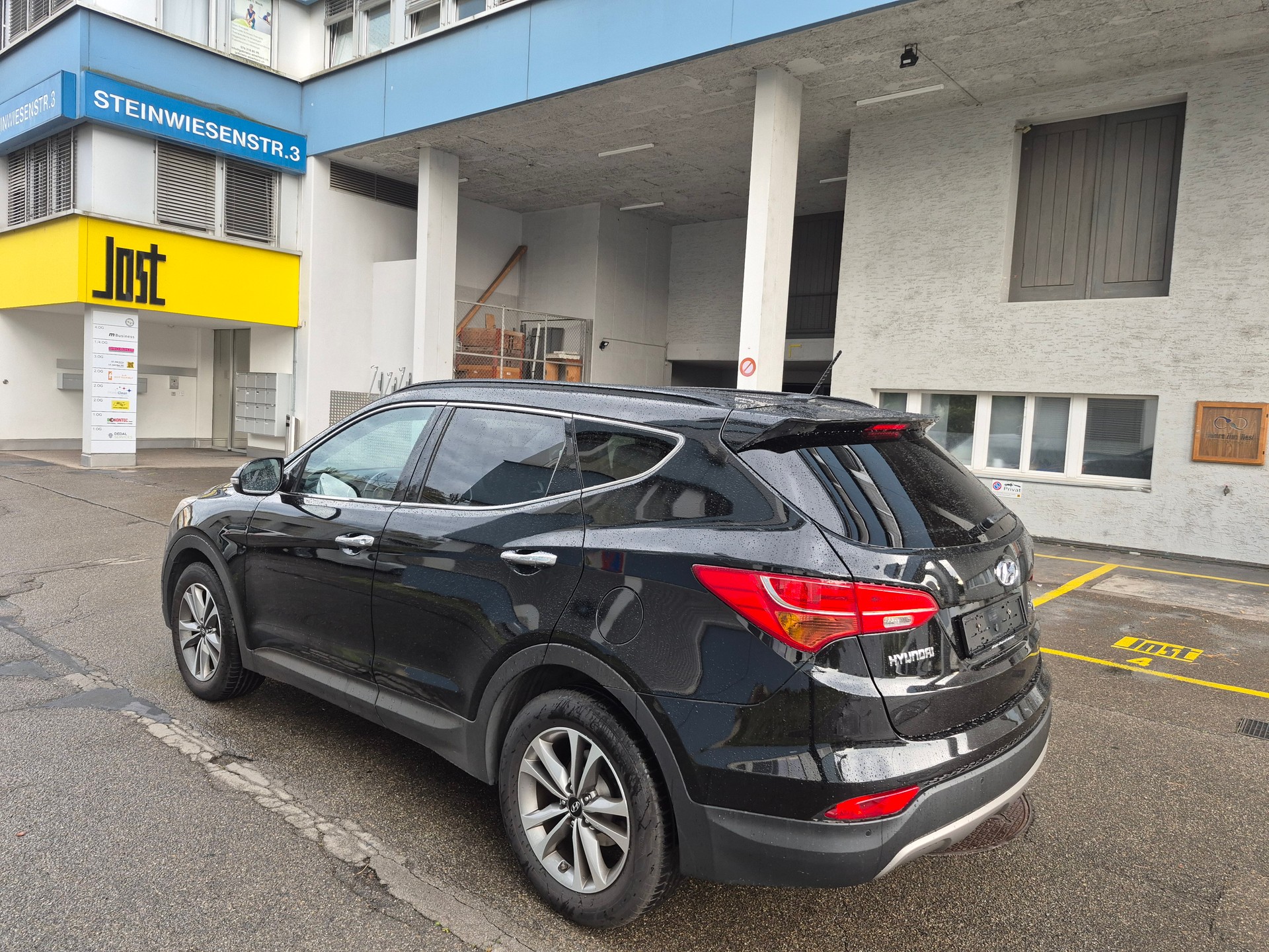 HYUNDAI Santa Fe 2.2 CRDI Premium 4WD Automatic-image-4