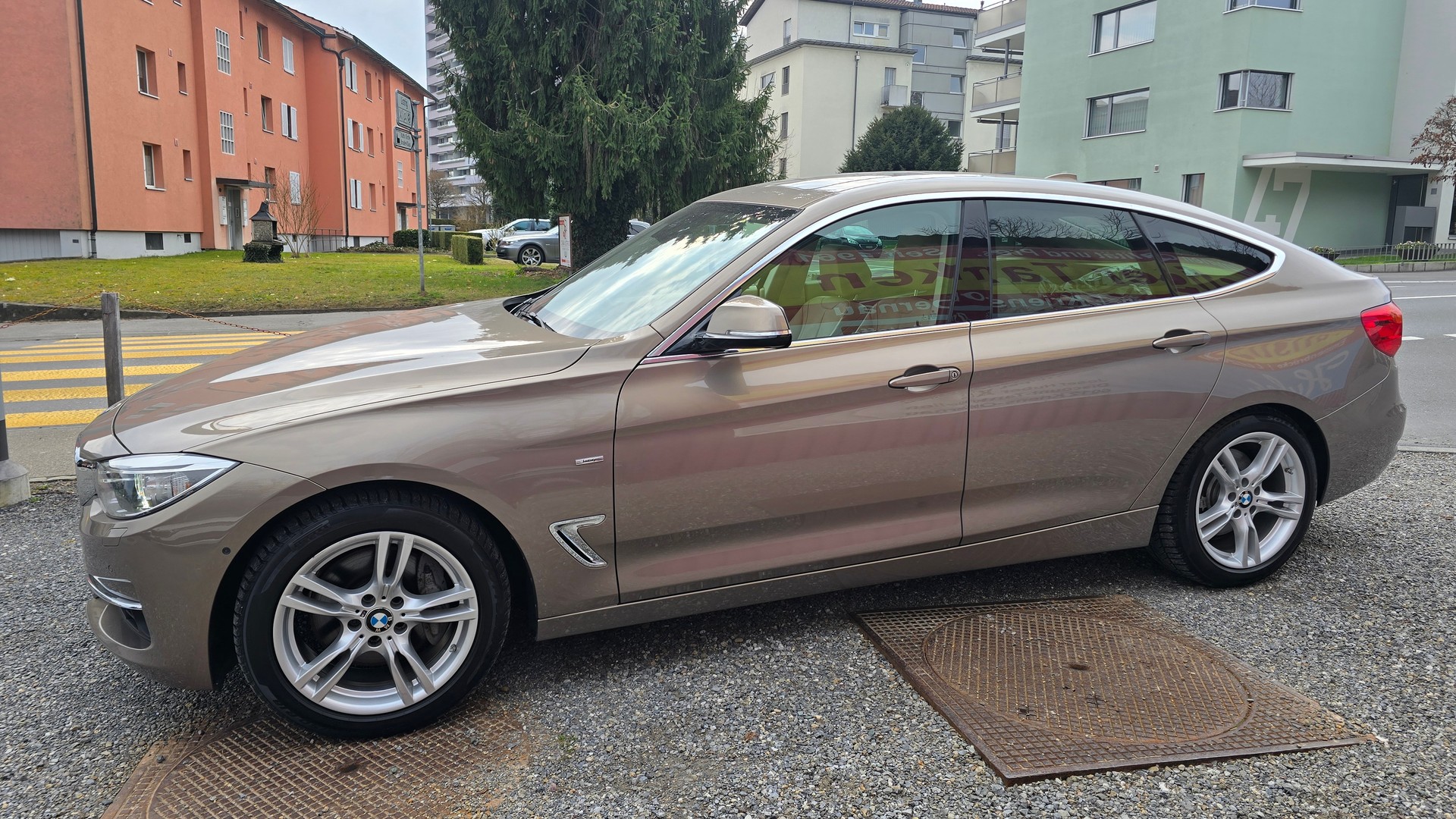 BMW 335d GT xDrive Luxury Line Steptronic-showroom-element-3