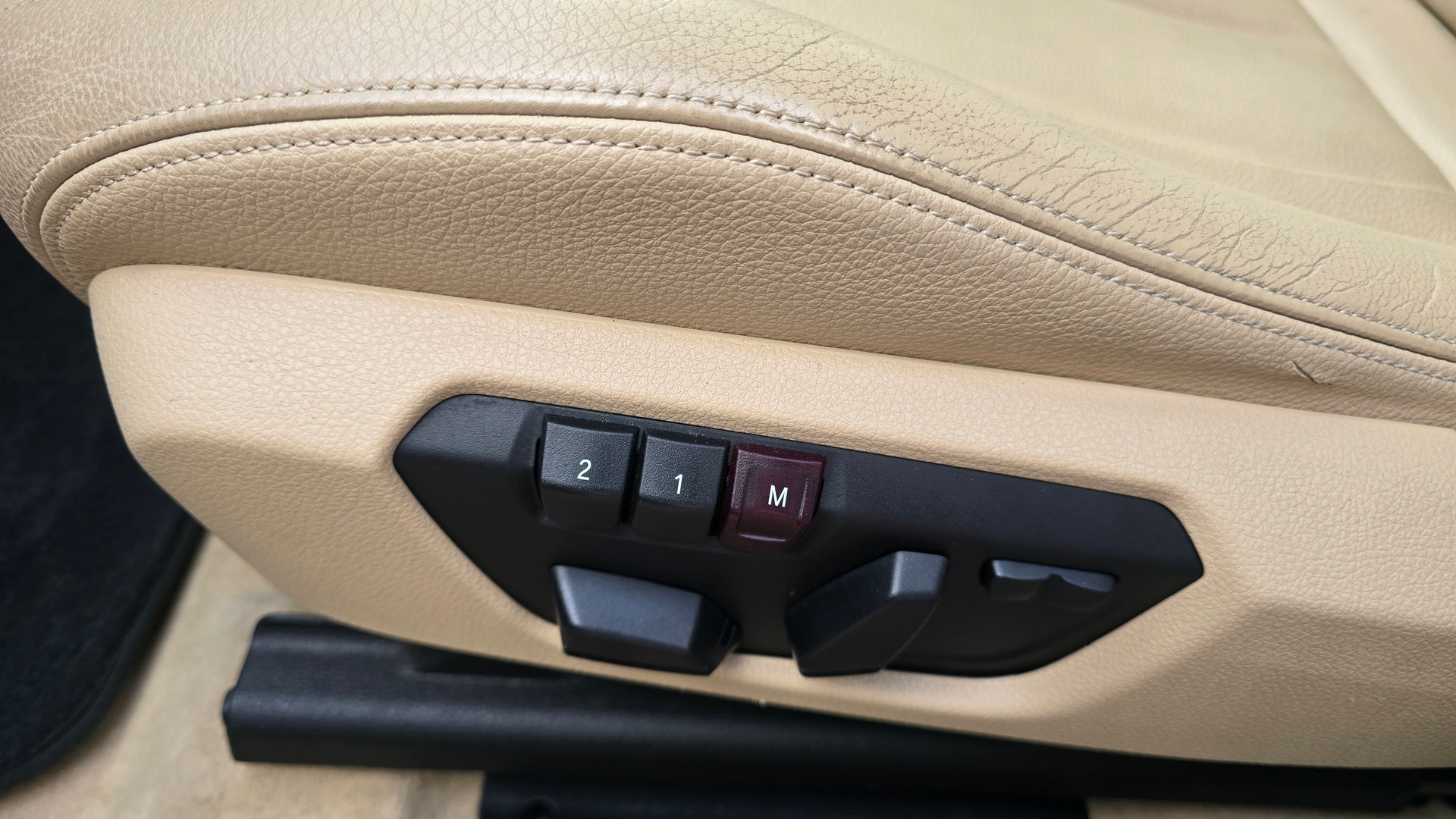 BMW 335d GT xDrive Luxury Line Steptronic-image-12