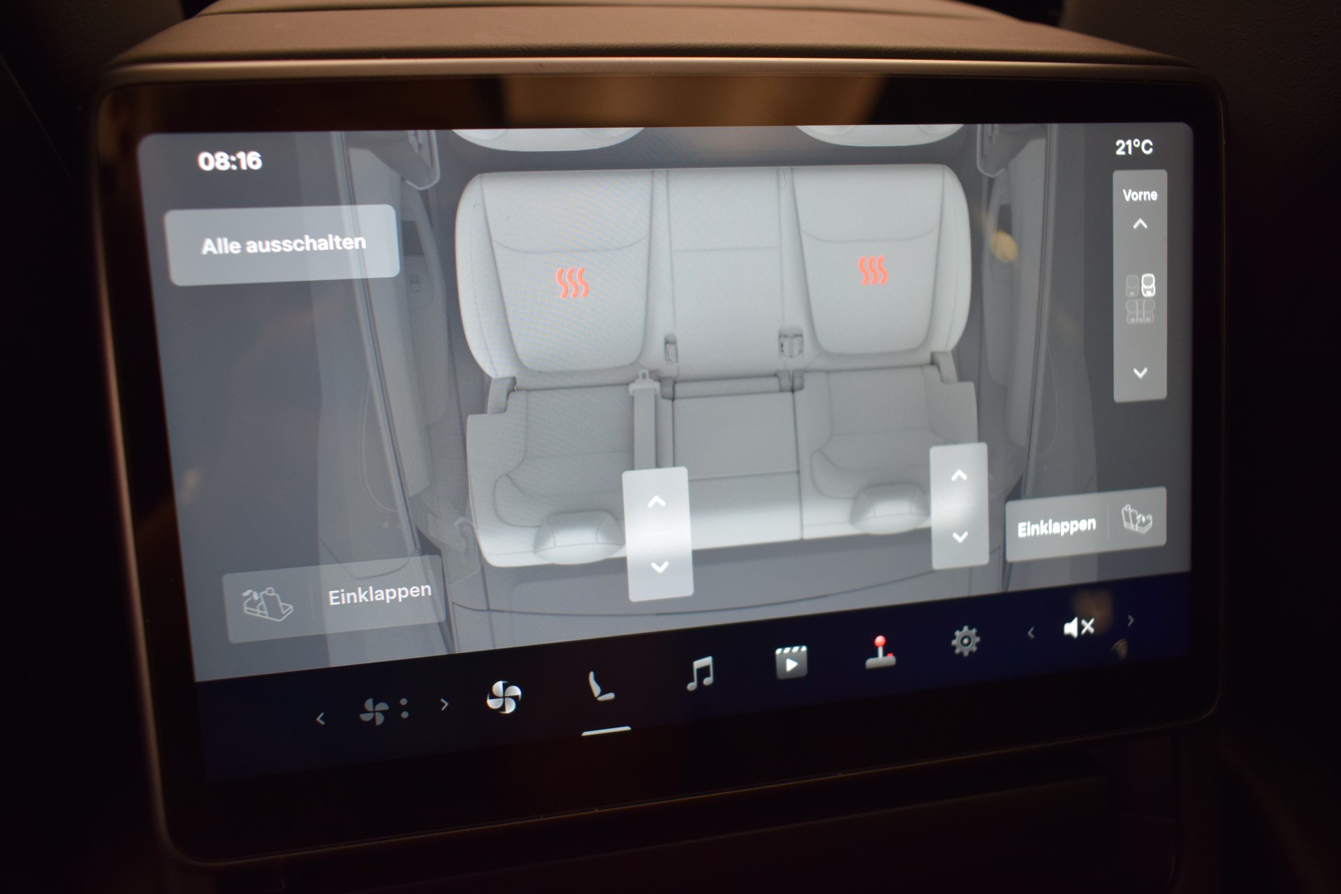 TESLA Model Y Performance AWD 626PS, Neuwagen, CH Typenschein "stealth grey"-image-30