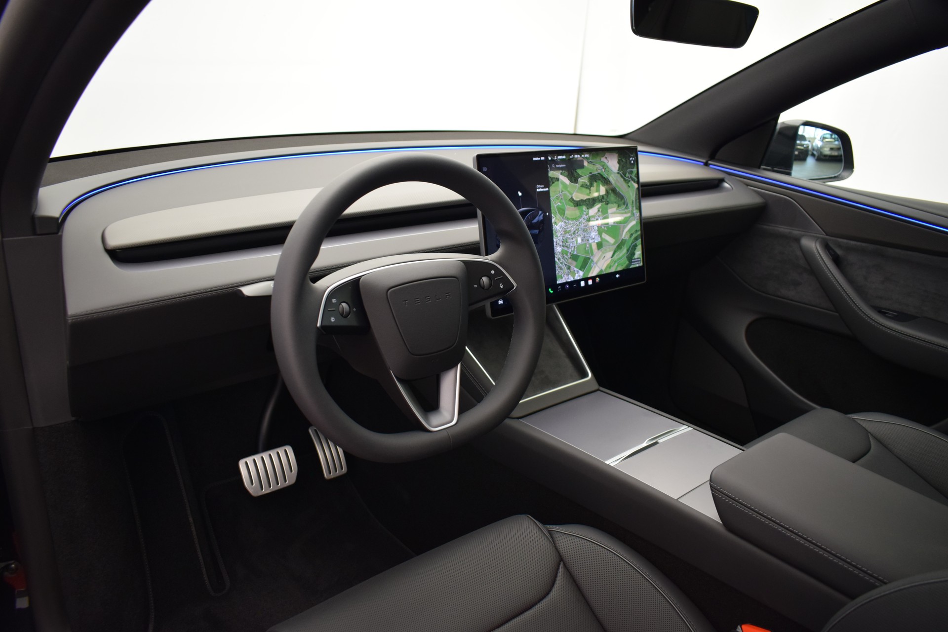 TESLA Model Y Performance AWD 626PS, Neuwagen, CH Typenschein "stealth grey"-image-14