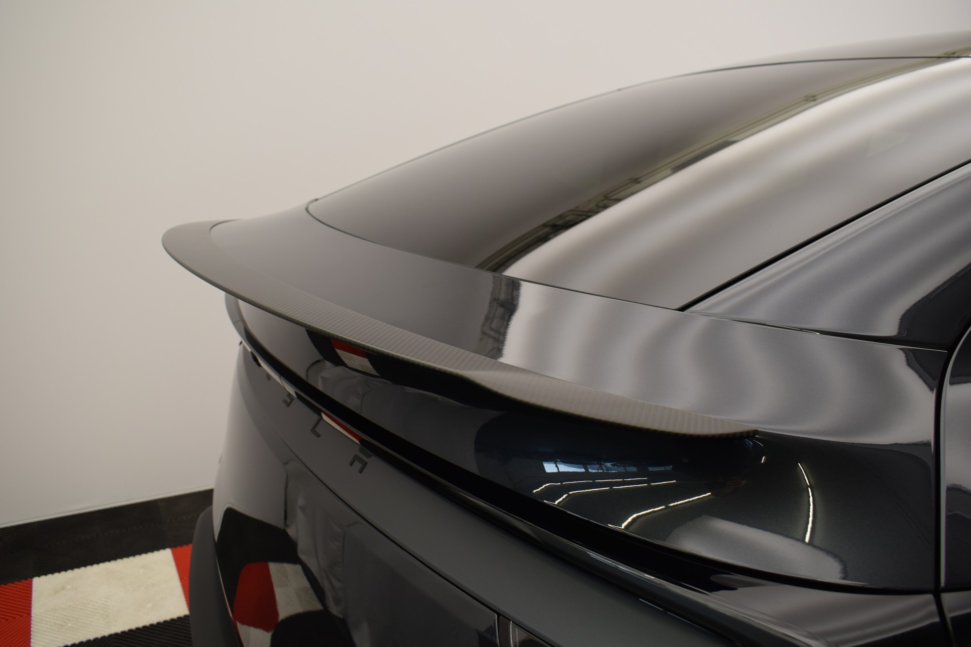 TESLA Model Y Performance AWD 626PS, Neuwagen, CH Typenschein "stealth grey"-image-12