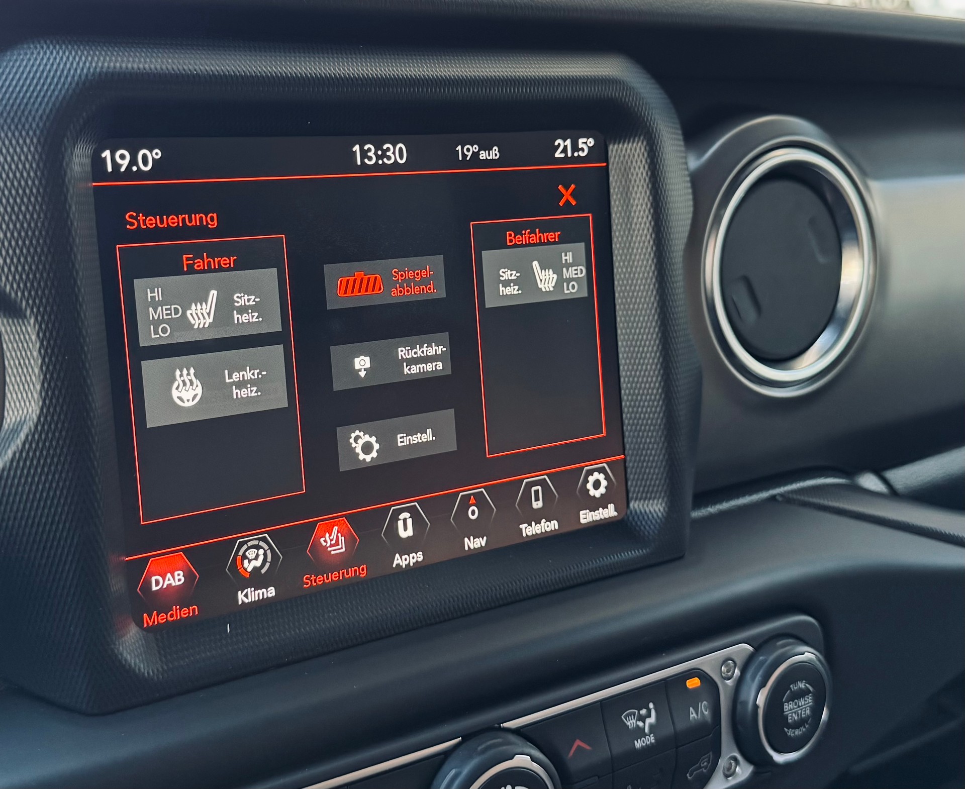 JEEP Wrangler 2.0 Rubicon Automatic-image-19
