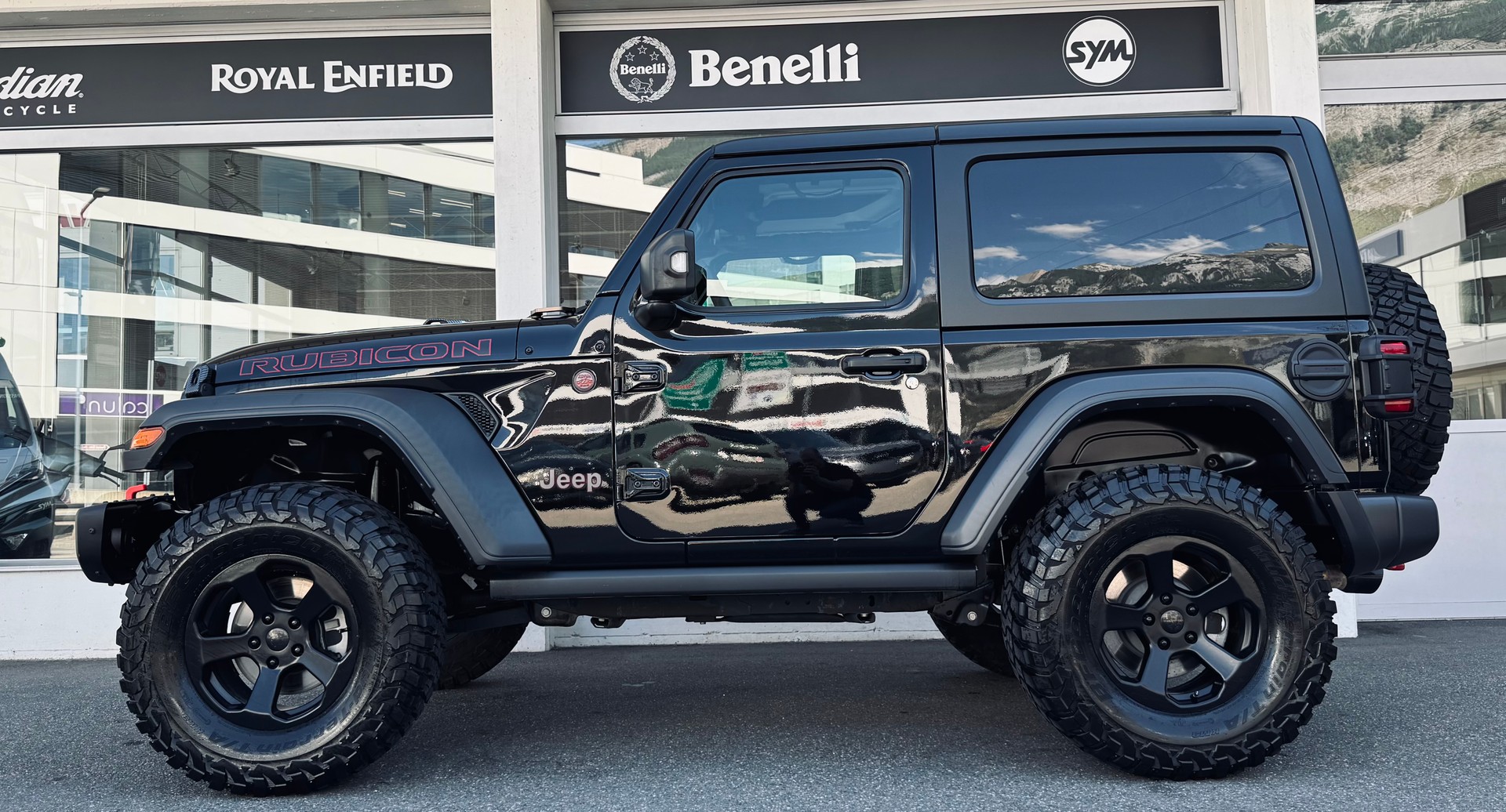 JEEP Wrangler 2.0 Rubicon Automatic-image-2