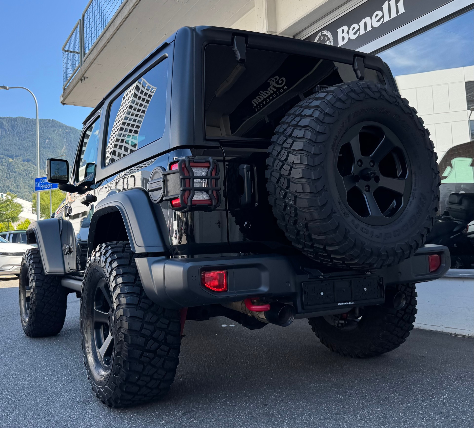 JEEP Wrangler 2.0 Rubicon Automatic-image-3