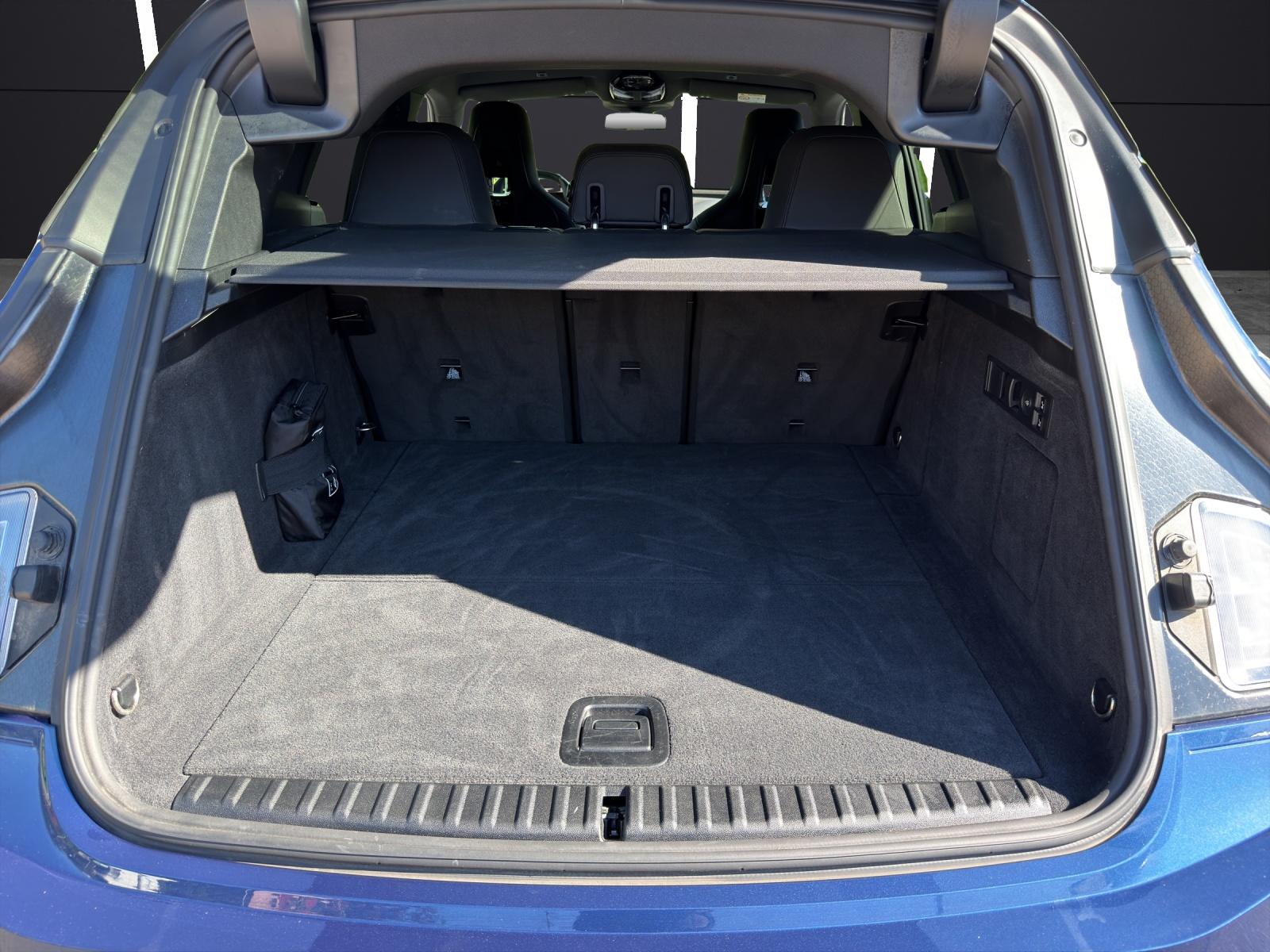 BMW iX I20 xDrive40-image-9