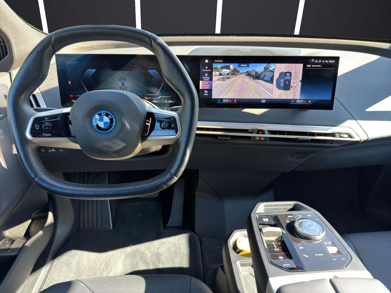 BMW iX I20 xDrive40-image-11