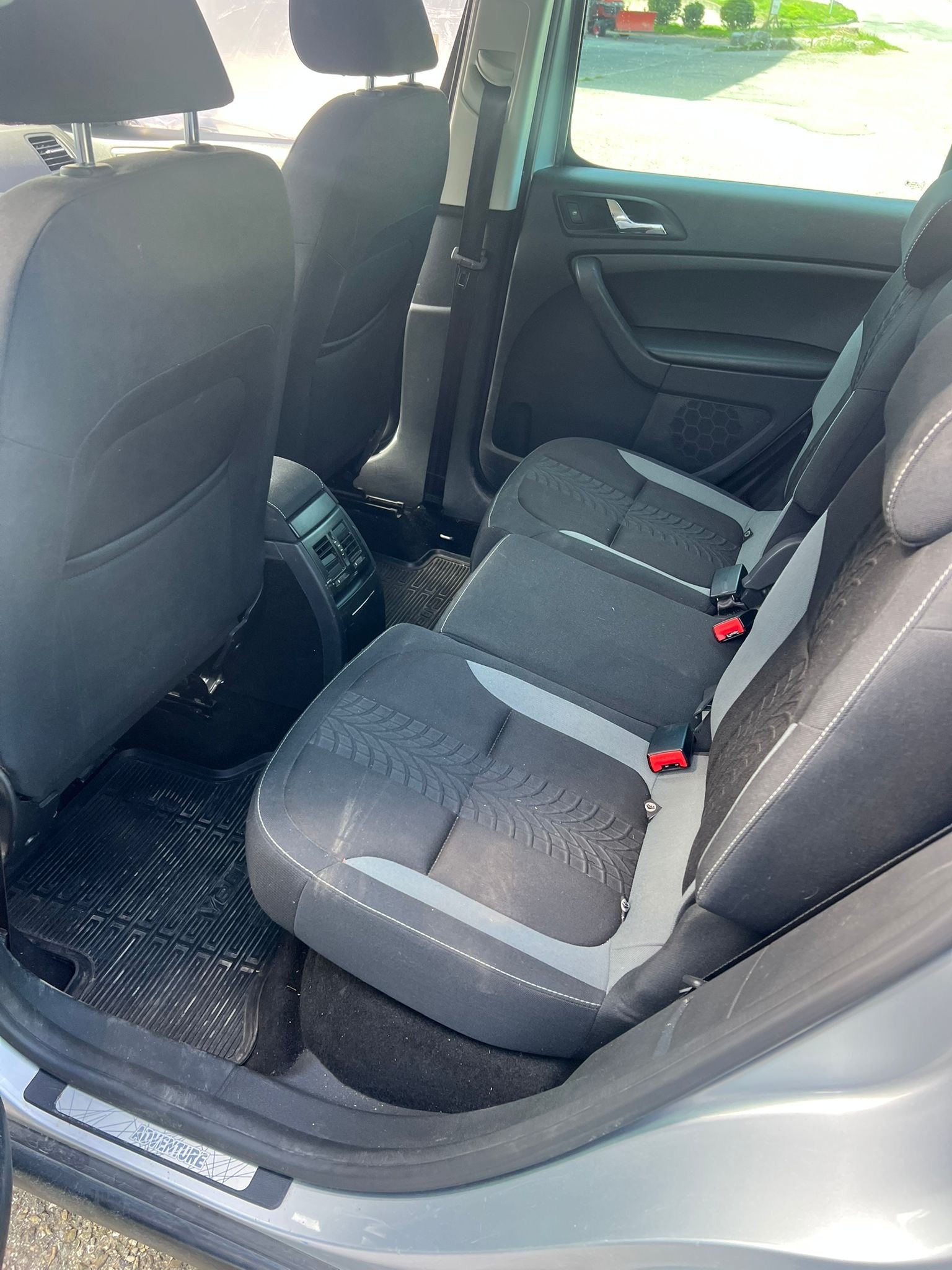 SKODA Yeti 2.0 TDI AllDrive 4x4 DSG-image-6
