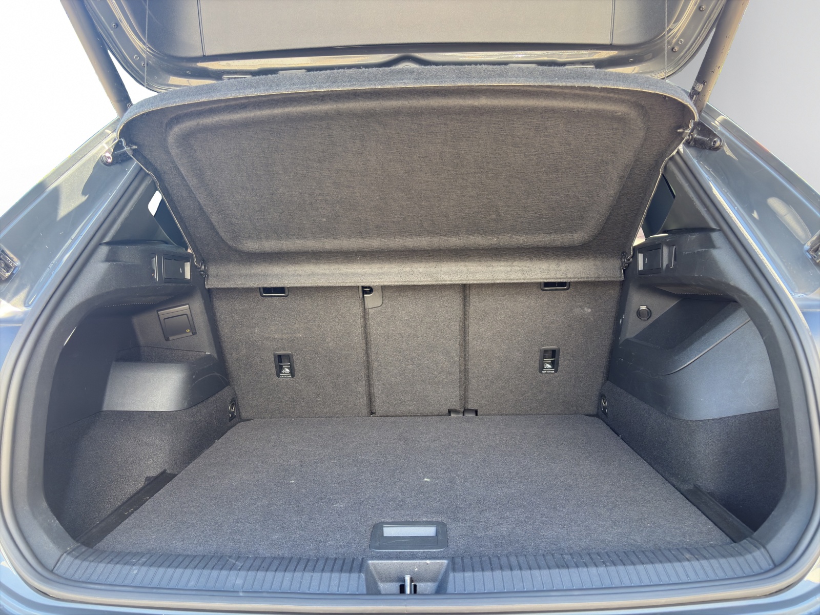 VW Tiguan 2.0 TDI SCR R-Line 4Motion DSG-image-19