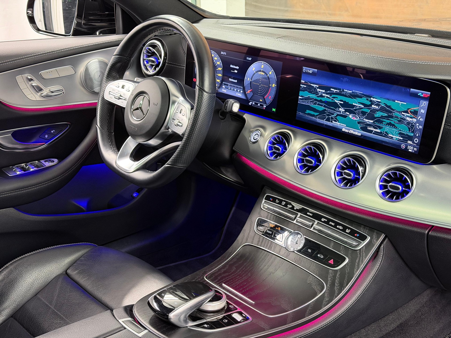 MERCEDES-BENZ E 220 d Coupé AMG Line 4 Matic 9G-Tronic *CH-Fahrzeug*Panorama*Head-Up*Burmester*-image-13