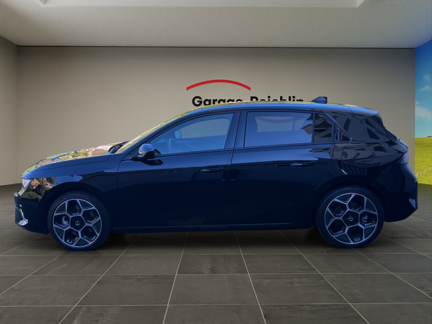 OPEL Astra 1.6 T PHEV 180 Swiss Premium-image-1