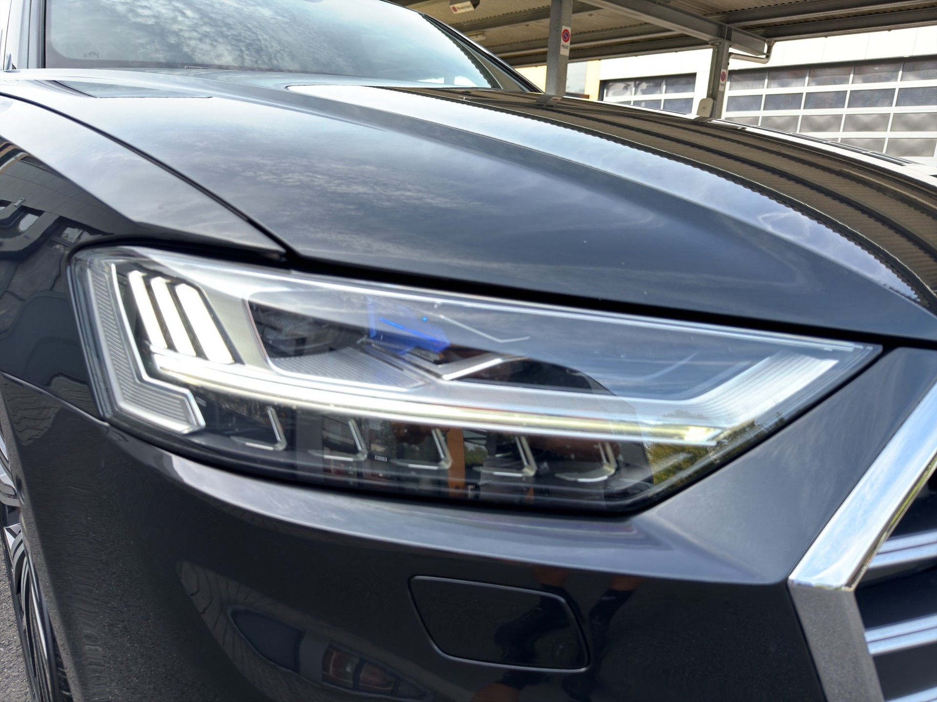 AUDI S8 TFSI quattro tiptronic-image-15