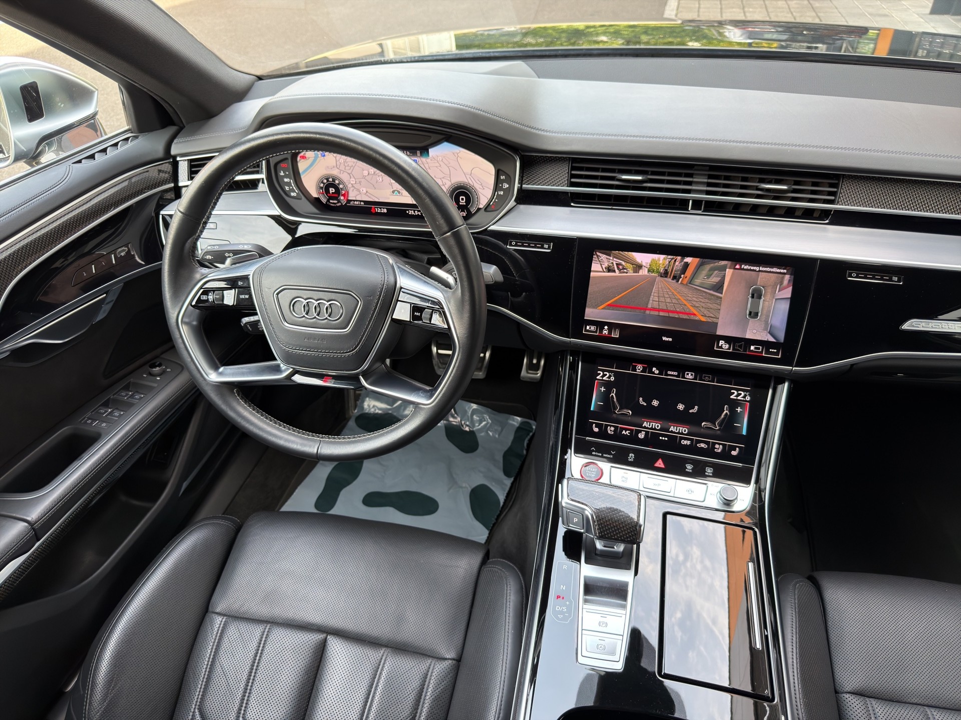 AUDI S8 TFSI quattro tiptronic-image-9