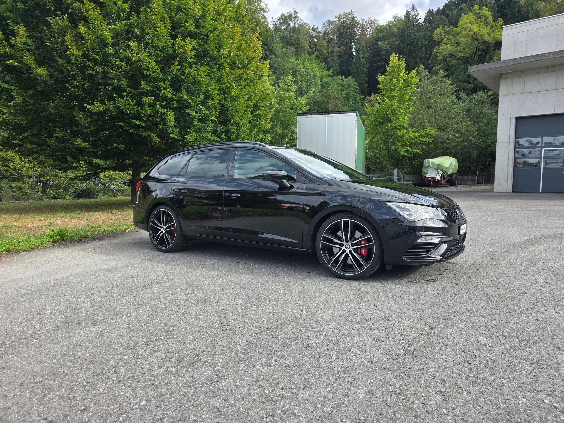 SEAT Leon ST 2.0 TSI Cupra 300 4 Drive DSG-image-6