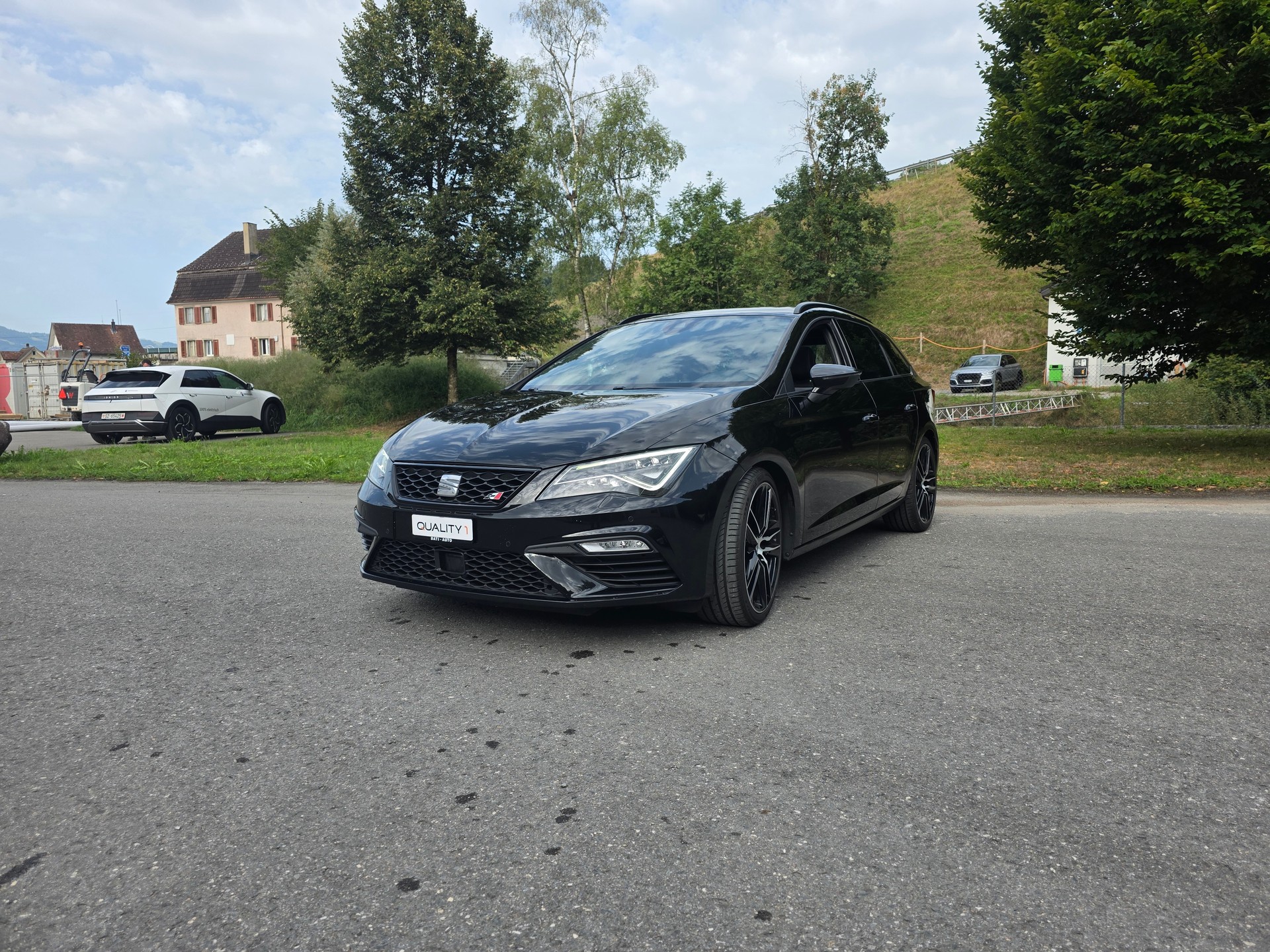SEAT Leon ST 2.0 TSI Cupra 300 4 Drive DSG-showroom-element-3