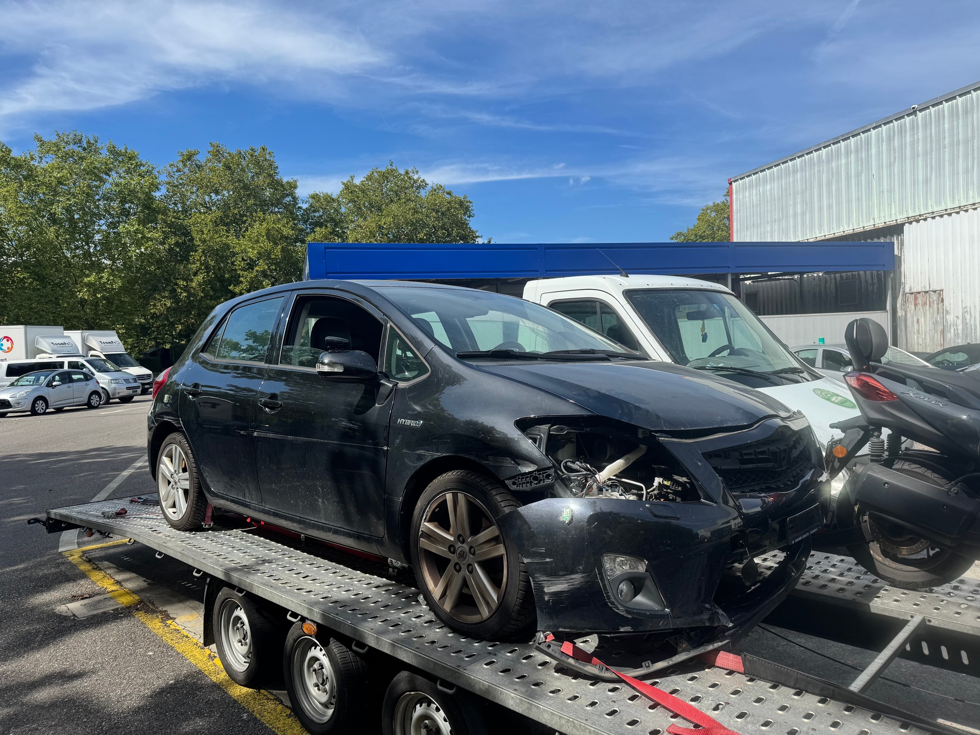 TOYOTA Auris 1.8 16V HSD Linea Sol Premium-showroom-element-2