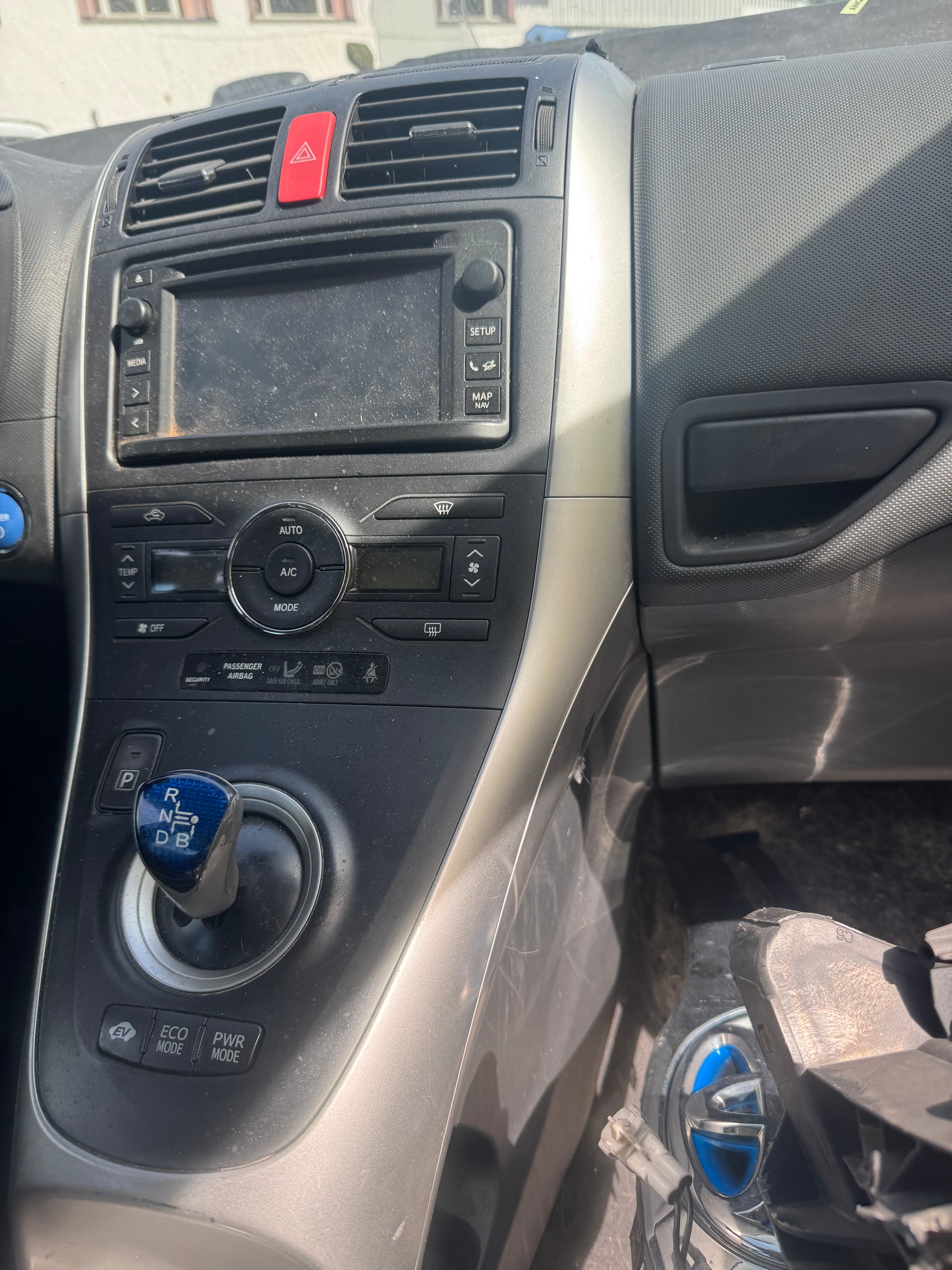 TOYOTA Auris 1.8 16V HSD Linea Sol Premium-image-10