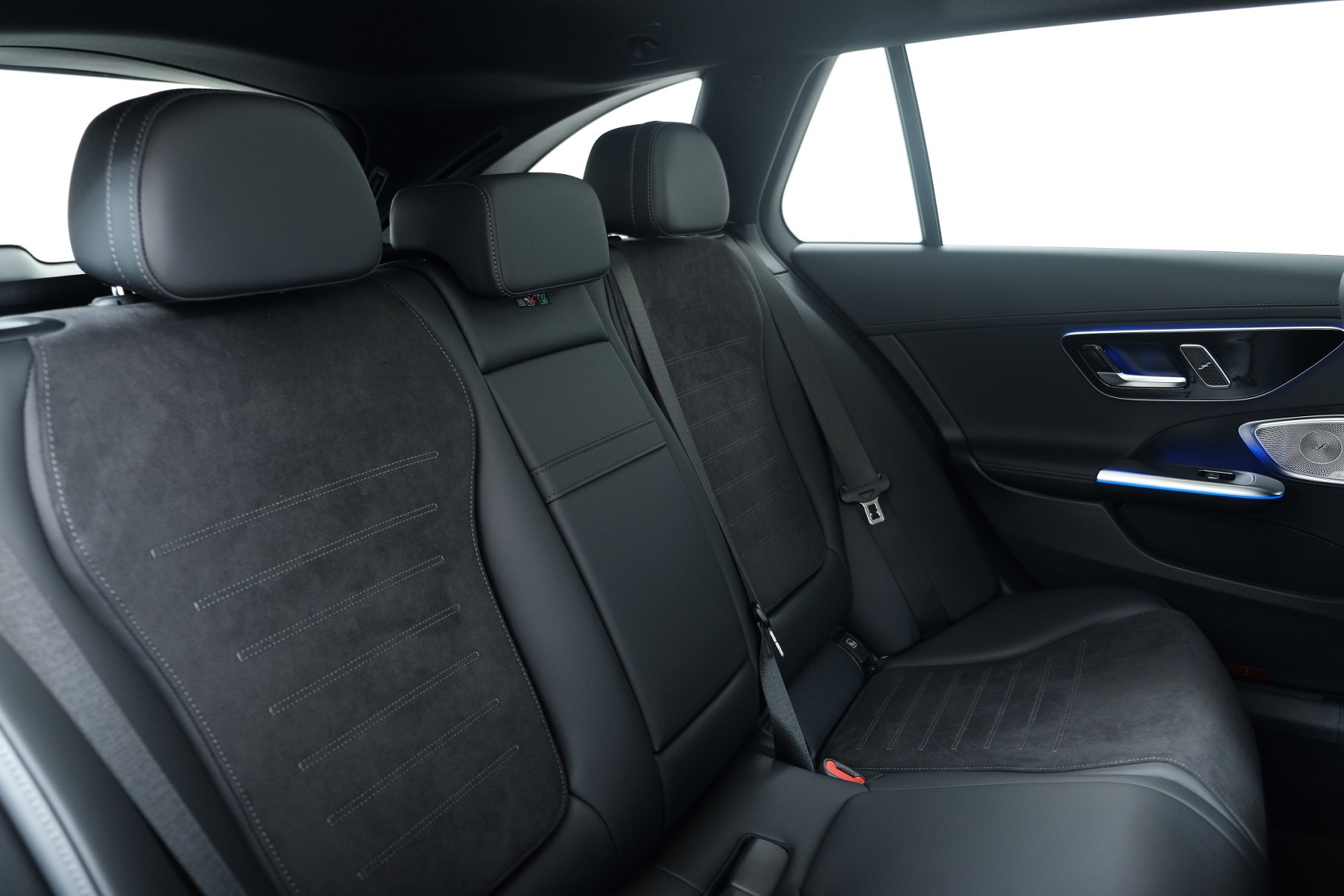 MERCEDES-BENZ C 220 d Swiss Star AMG Line 4matic S206-image-10