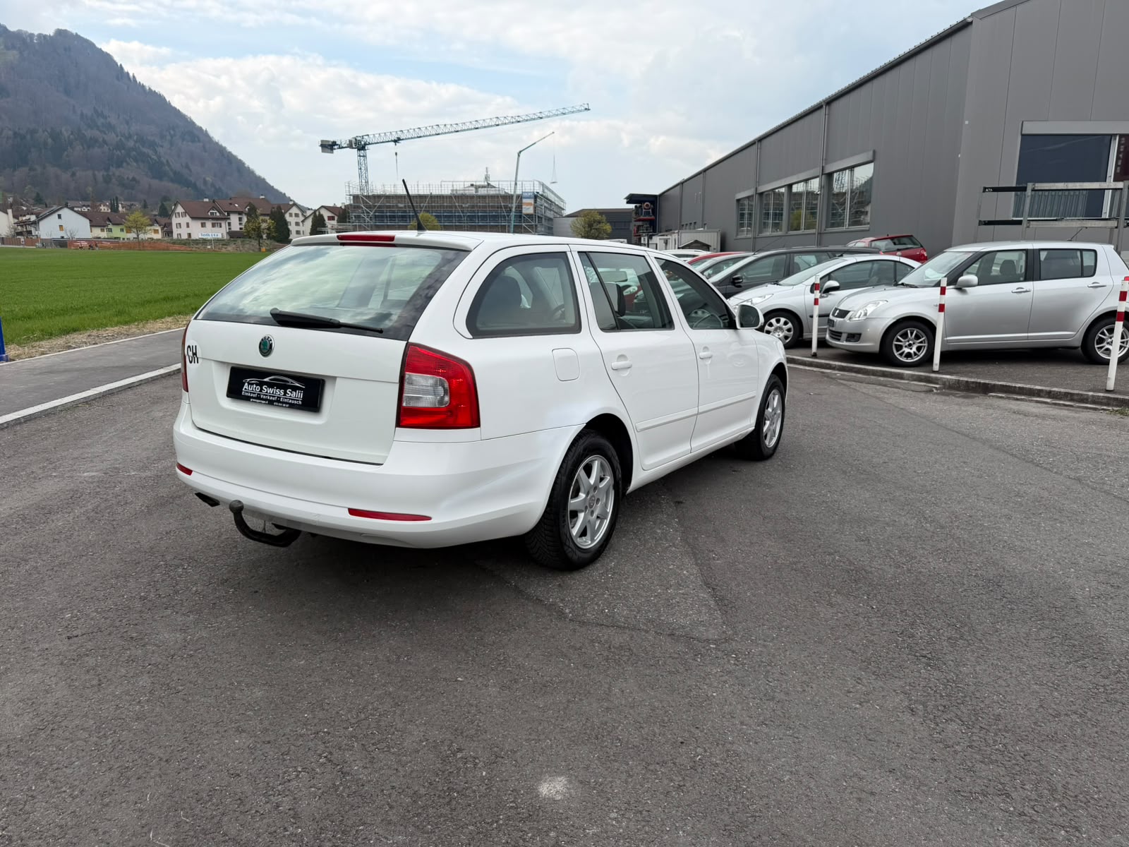 SKODA Octavia Combi 1.8 TSI Stöckli 4x4-image-2