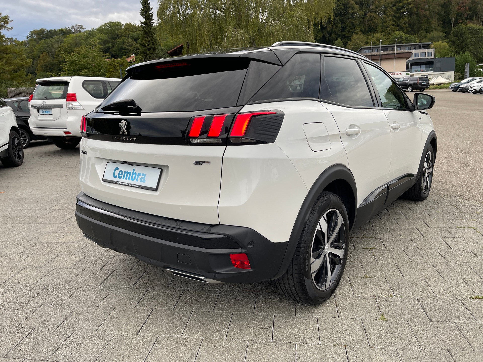 PEUGEOT 3008 2.0 BlueHDi GT EAT-image-3