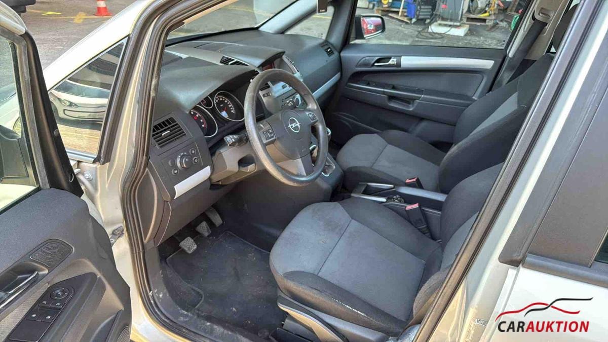 OPEL Zafira 2.2i 16V Essentia-image-7