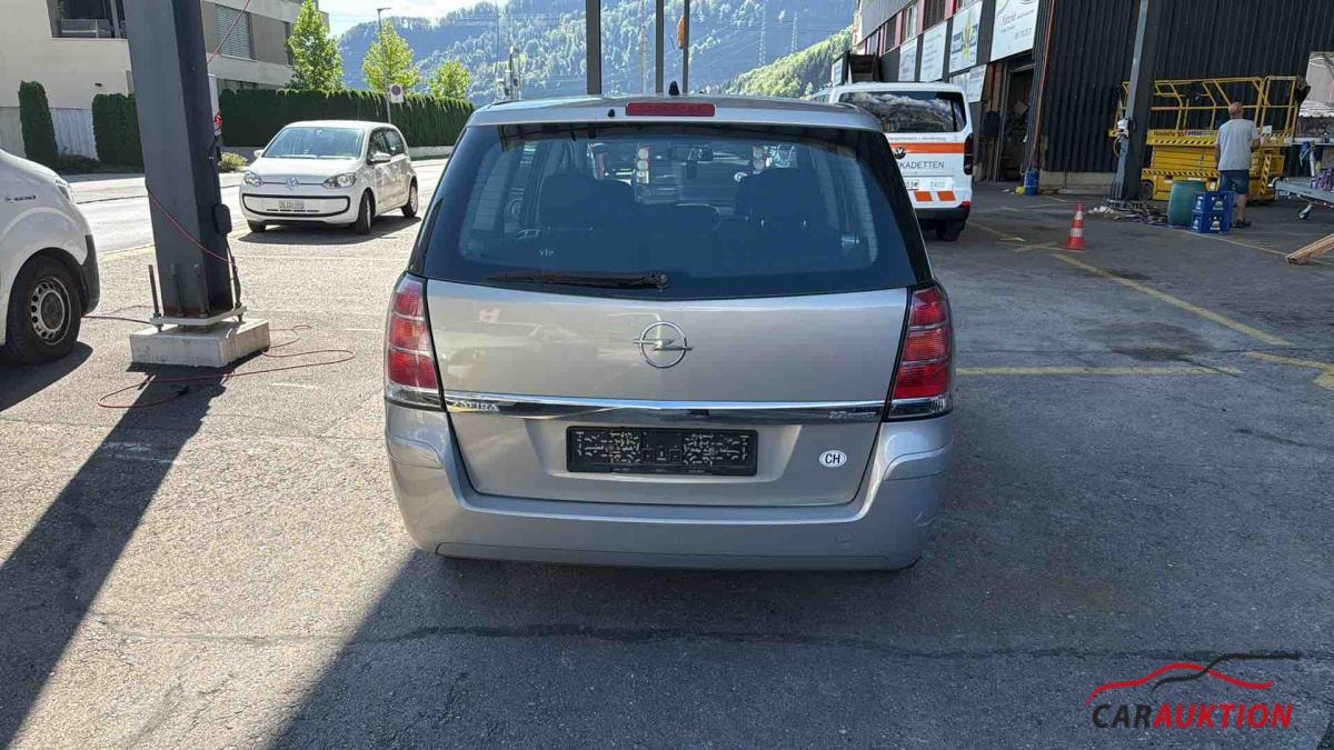 OPEL Zafira 2.2i 16V Essentia-image-2