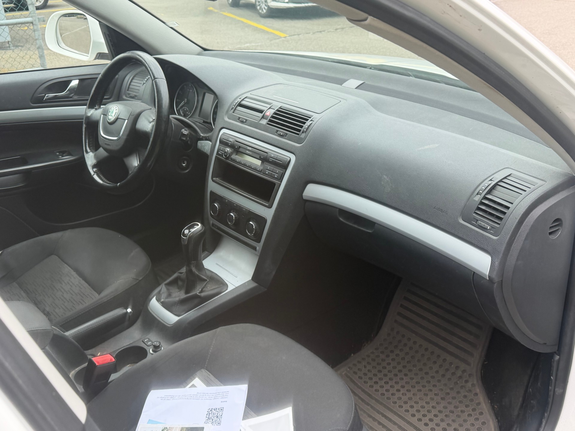 SKODA Octavia Combi 1.8 TSI Laurin & Klement 4x4-image-7