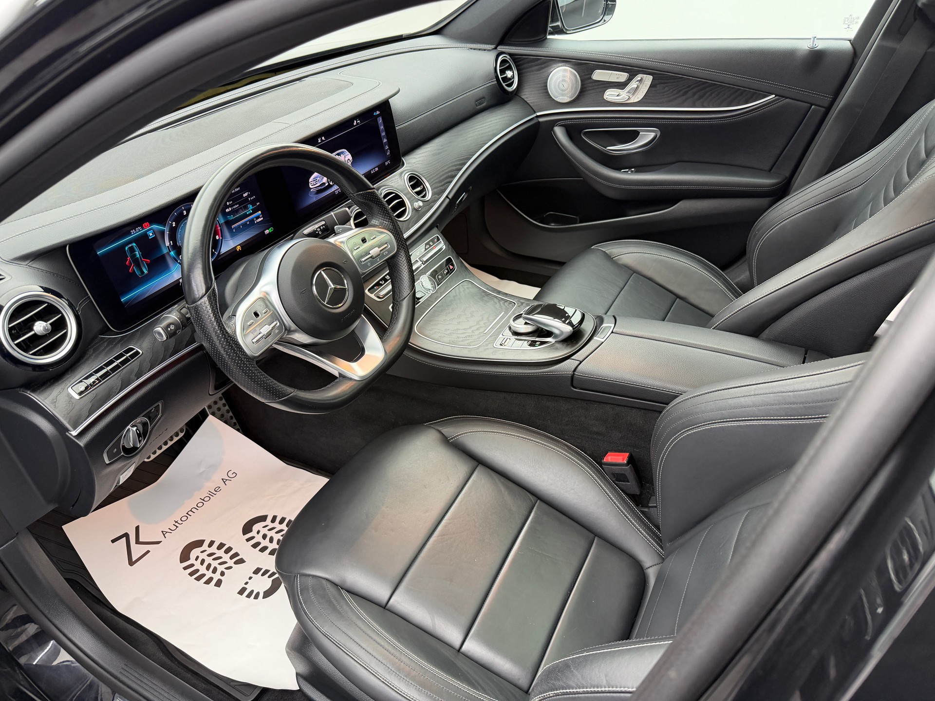 MERCEDES-BENZ E 400 d AMG Line 4Matic 340PS Obsidian Black Metallic 9G-Tronic / 360° Kamera / Panoramadach / Leder / Burmester Soundsystem /-image-6