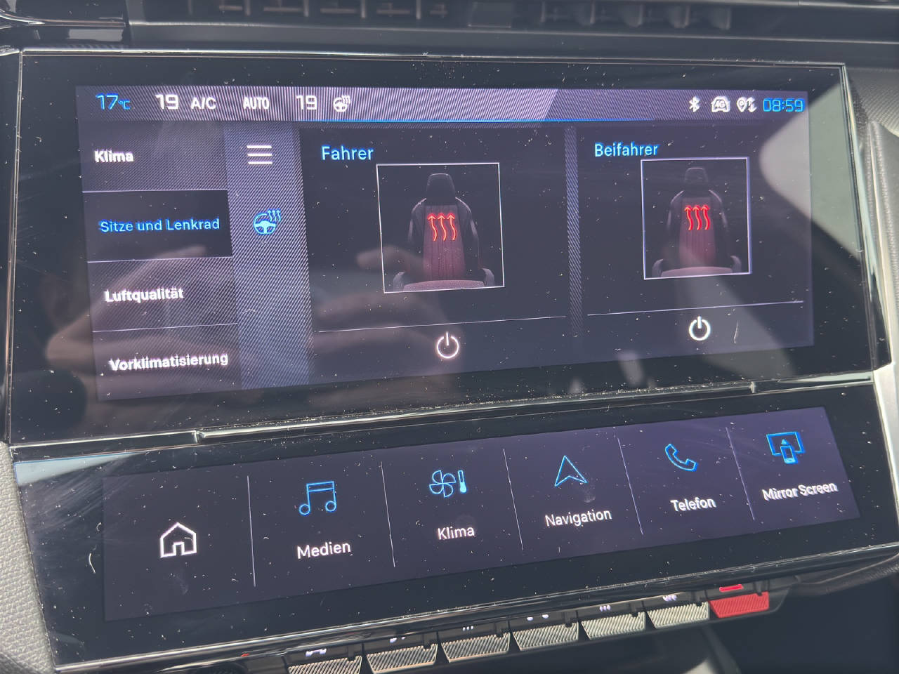 PEUGEOT 308 SW 1.6 PHEV 225 GT Pack-image-19