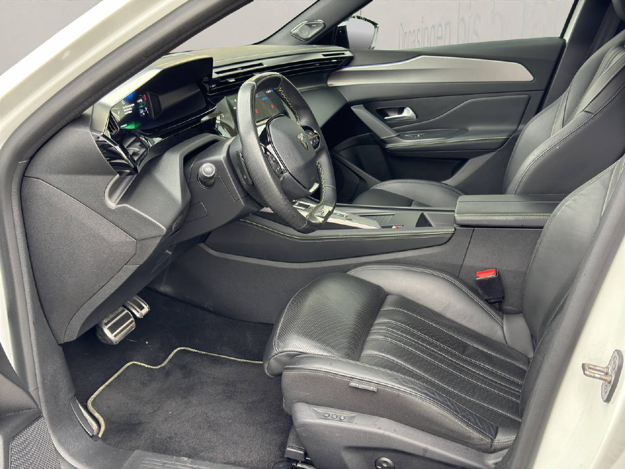 PEUGEOT 308 SW 1.6 PHEV 225 GT Pack-image-9
