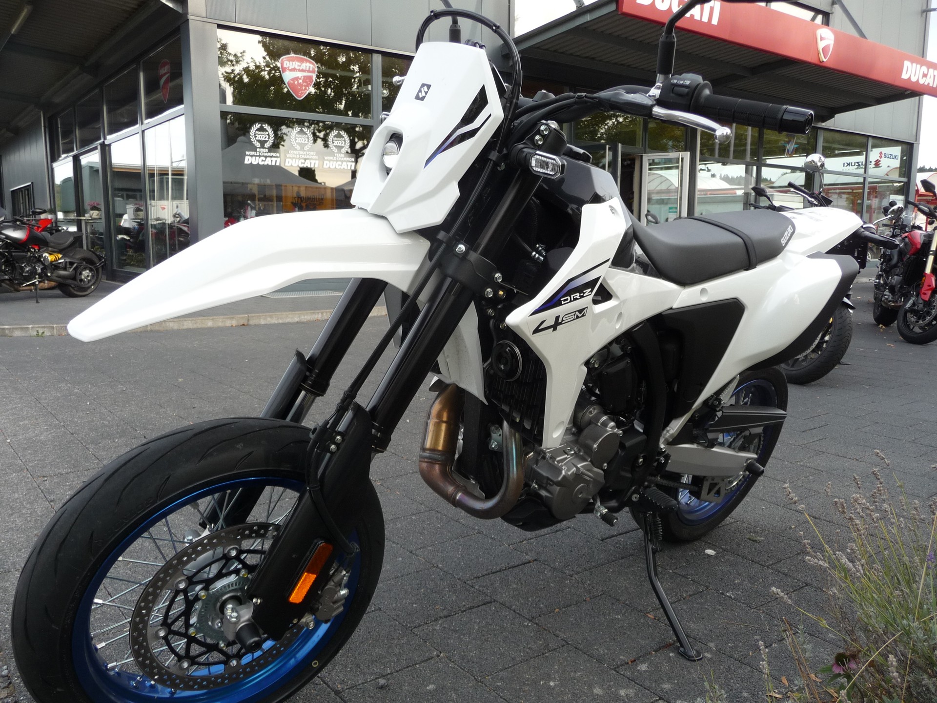 SUZUKI DR-Z 4-showroom-element-2