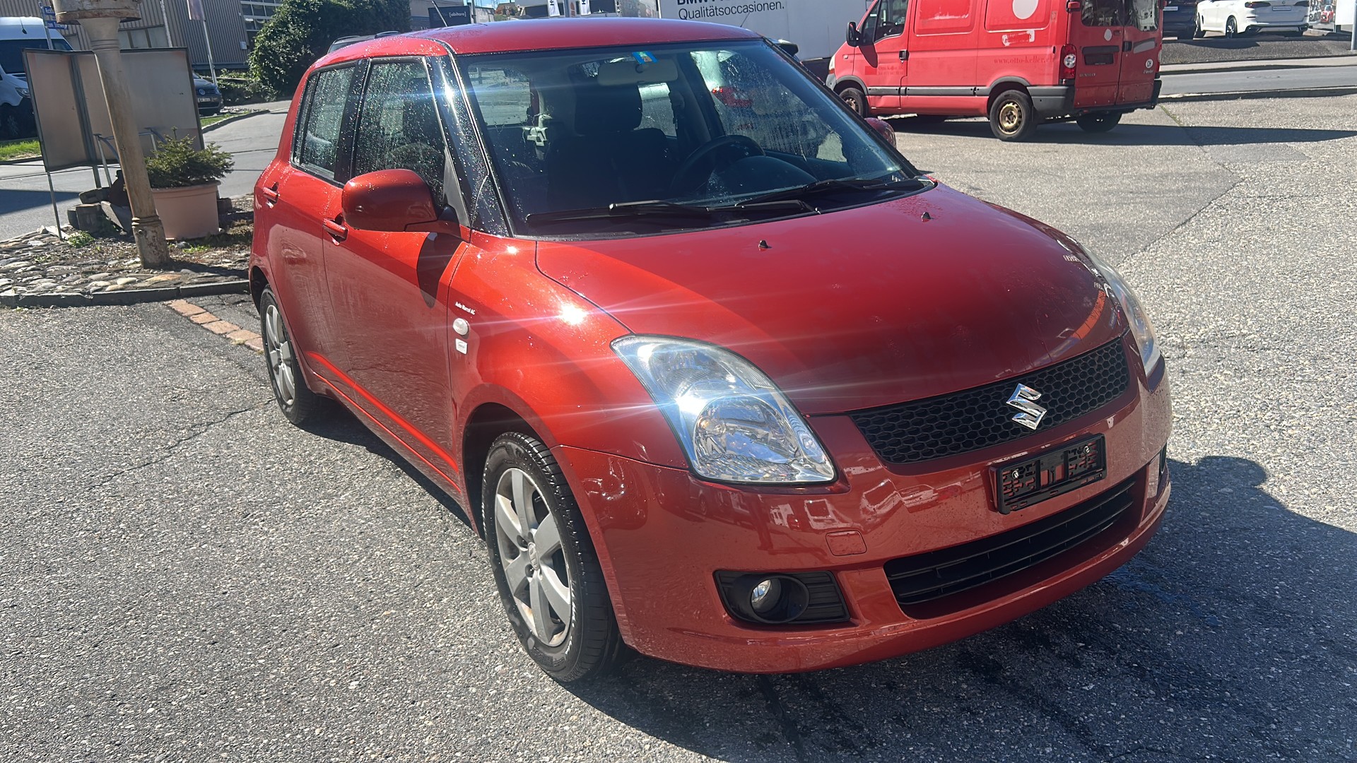 SUZUKI Swift 1.3i 16V GL Top Piz Sulai LE 4x4-image-1