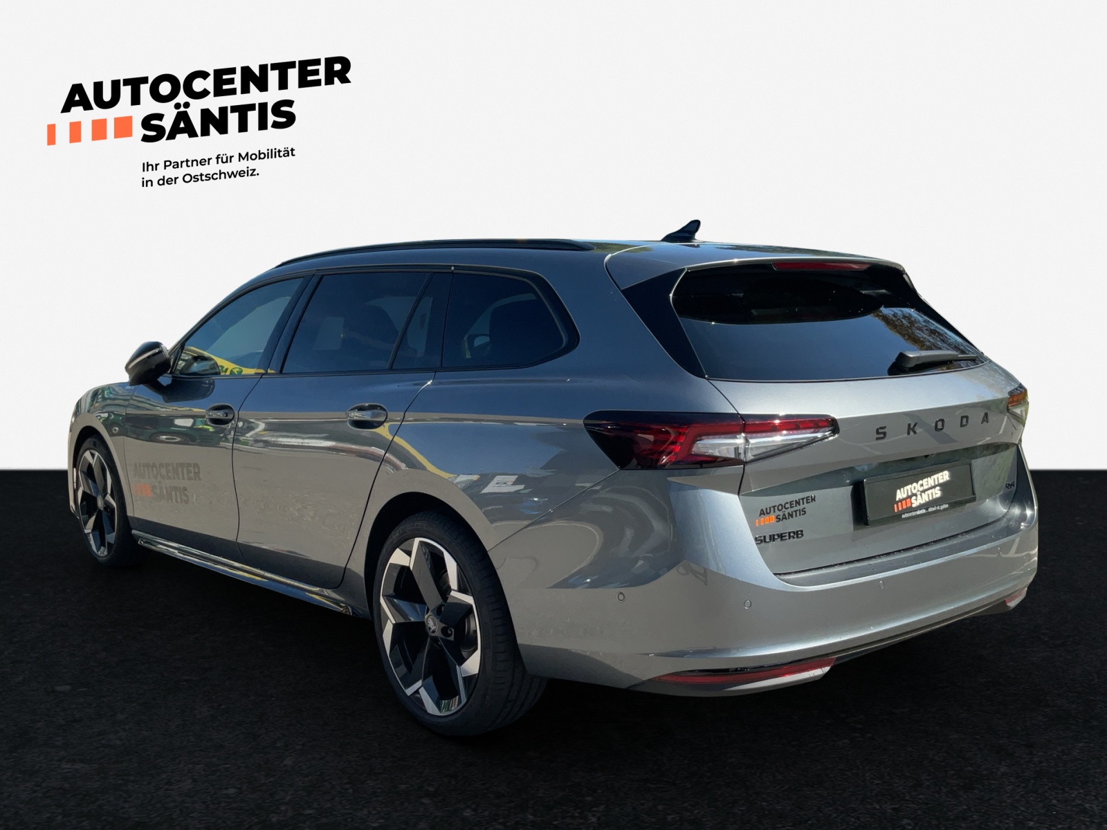 SKODA Superb Combi 2.0 TDi Sportline 4x4 DSG-image-3