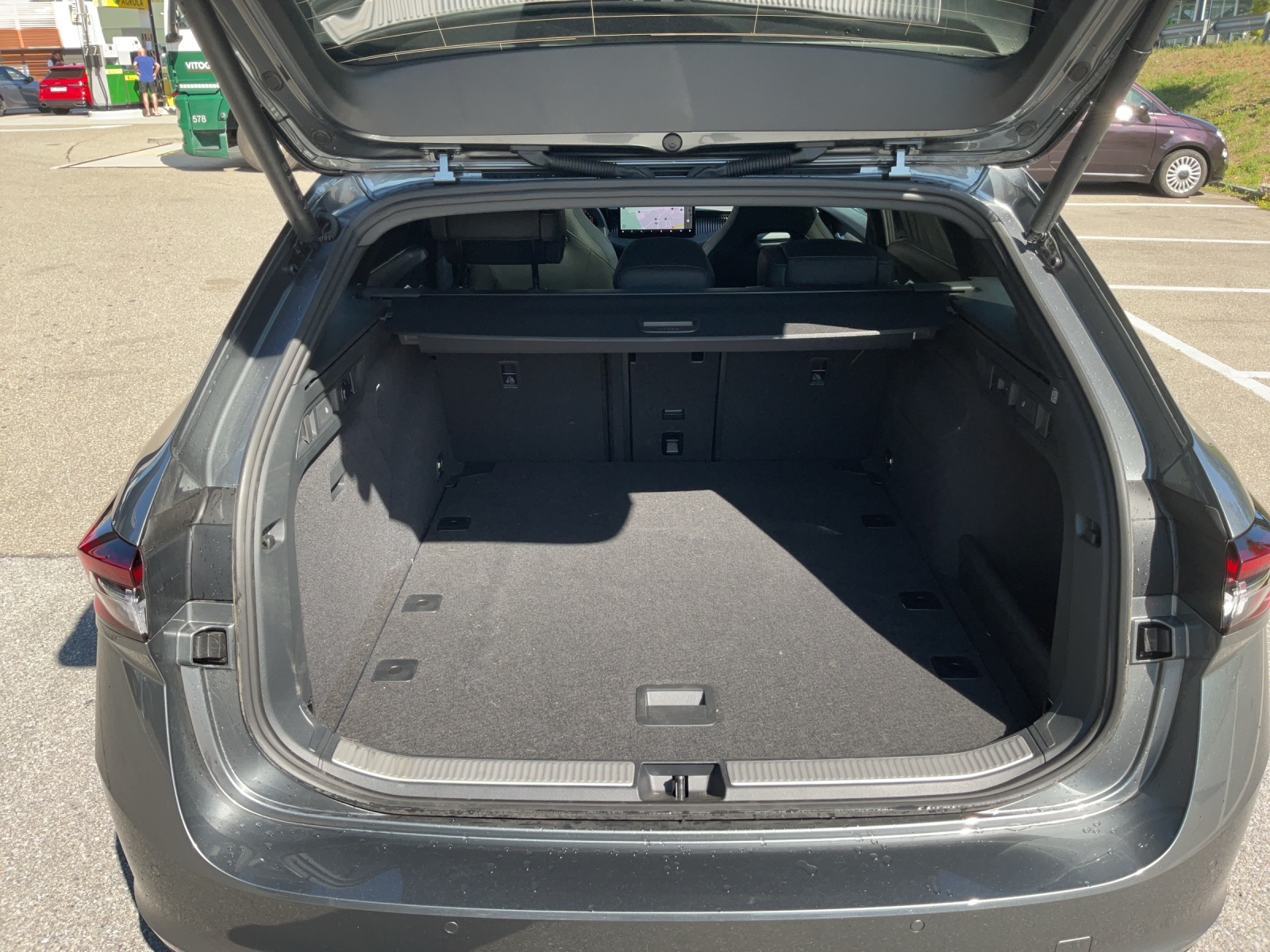 SKODA Superb Combi 2.0 TDi Sportline 4x4 DSG-image-18