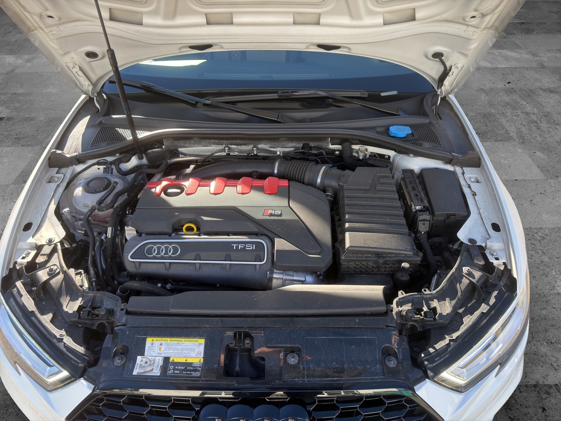 AUDI RS3 Sportback 2.5 TSI quattro S-tronic-image-22