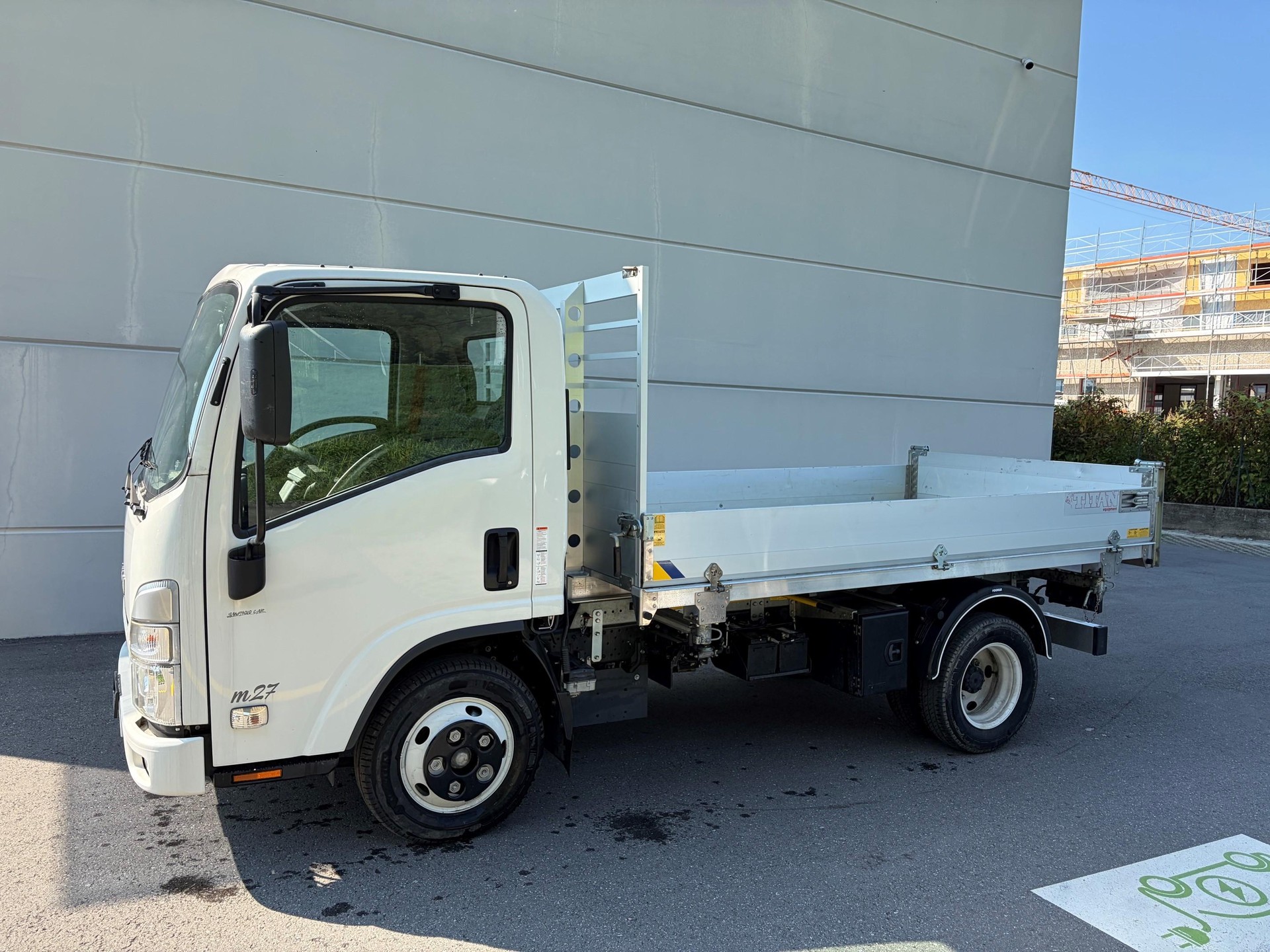 ISUZU M27 Kab.-Ch. F DR 3.0 Ddi-image-3