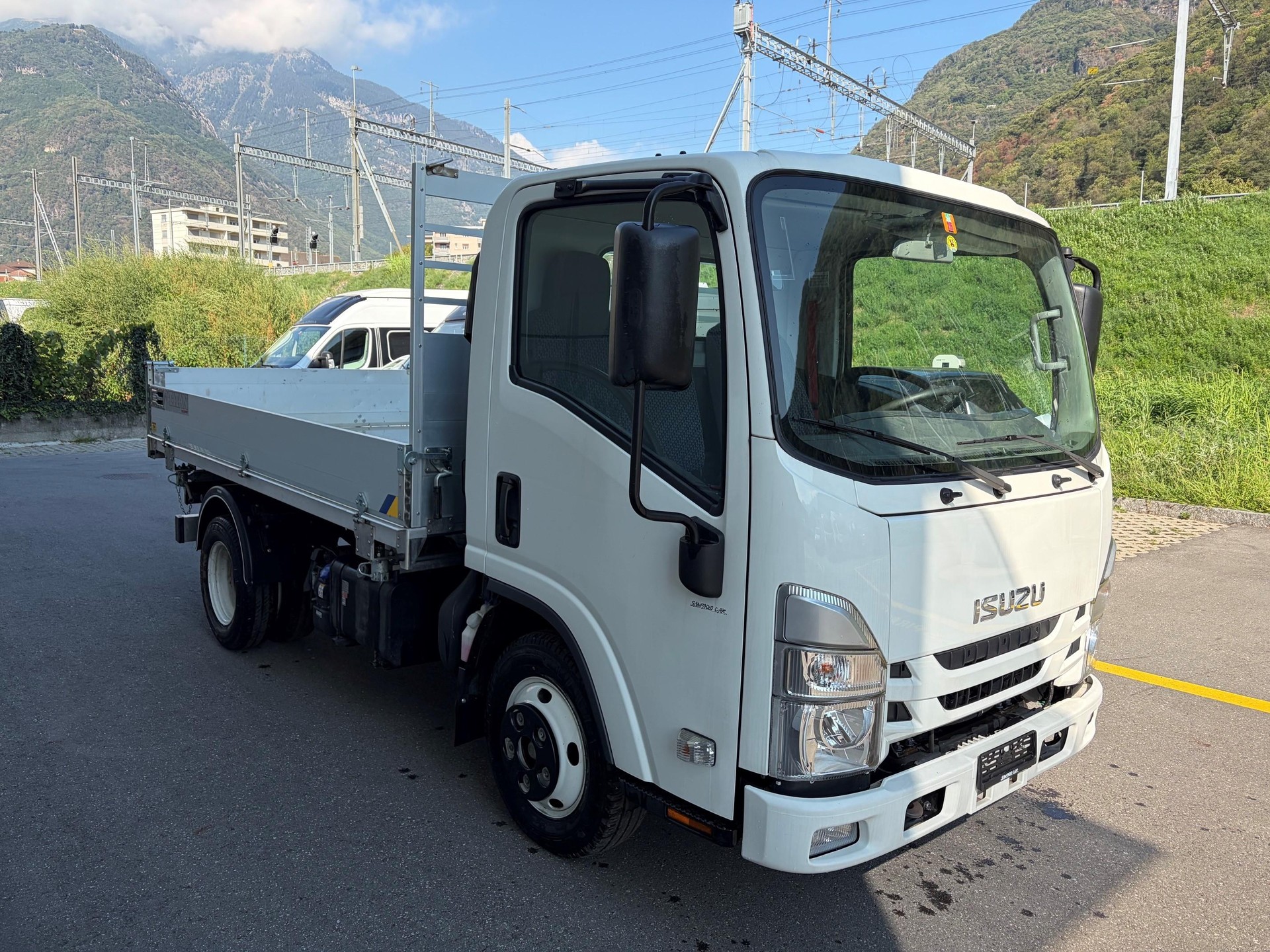 ISUZU M27 Kab.-Ch. F DR 3.0 Ddi-image-0