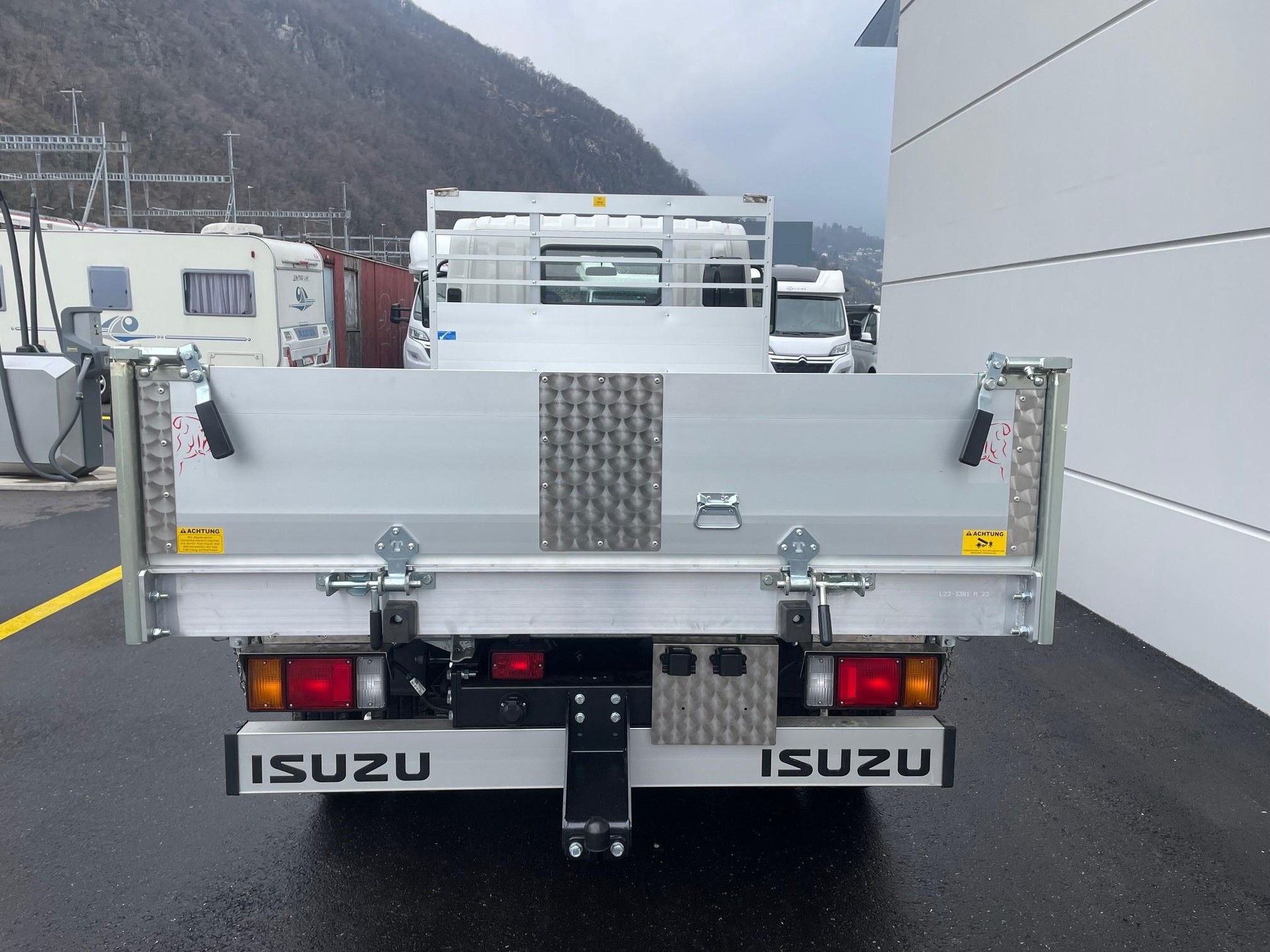 ISUZU M27 Kab.-Ch. F DR 3.0 Ddi-image-9