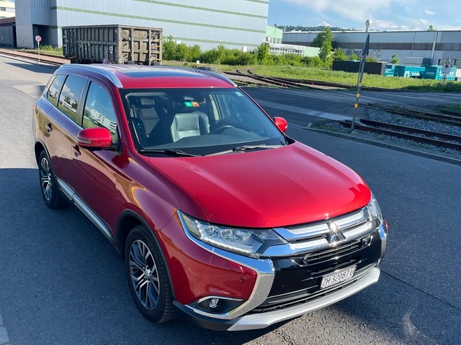 MITSUBISHI Outlander 2.2 DID Diamond 4WD Automatic-image-0